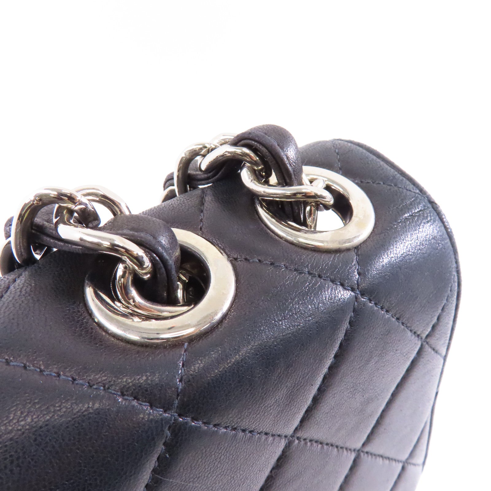 CHANEL 菱格牛皮皮革Classic Bag銀扣鏈帶肩背袋黑色