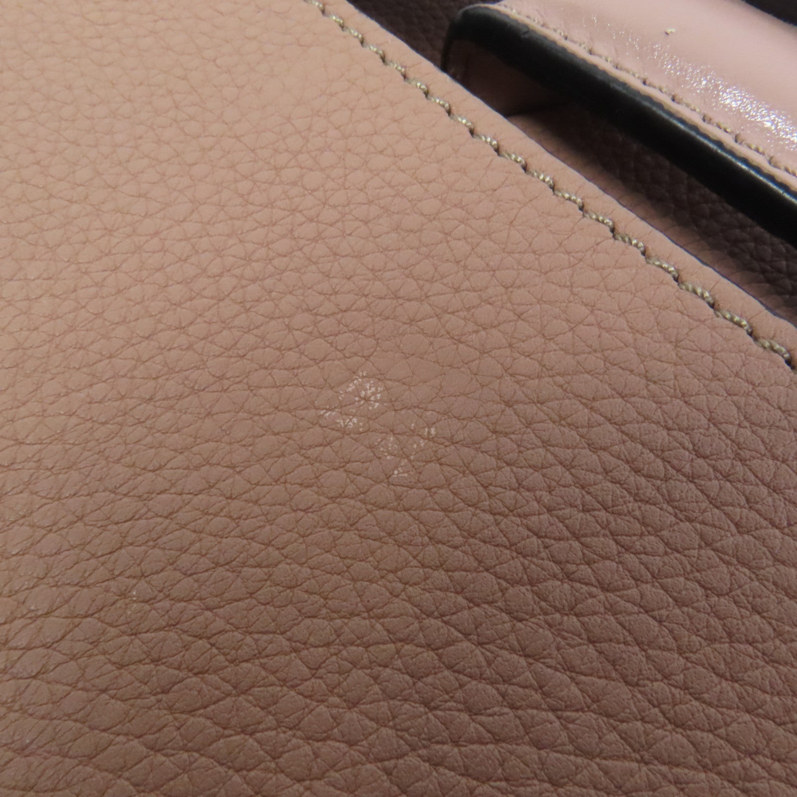 LOEWE 牛皮皮革Barcelona肩背袋