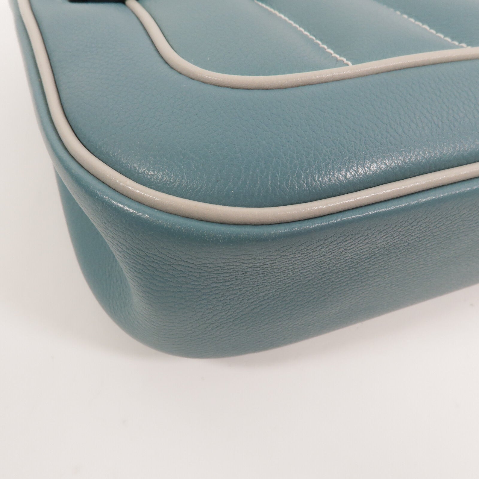 HERMES Eevercolor皮革Mini Berline肩背袋Ciel/Girs Pearl