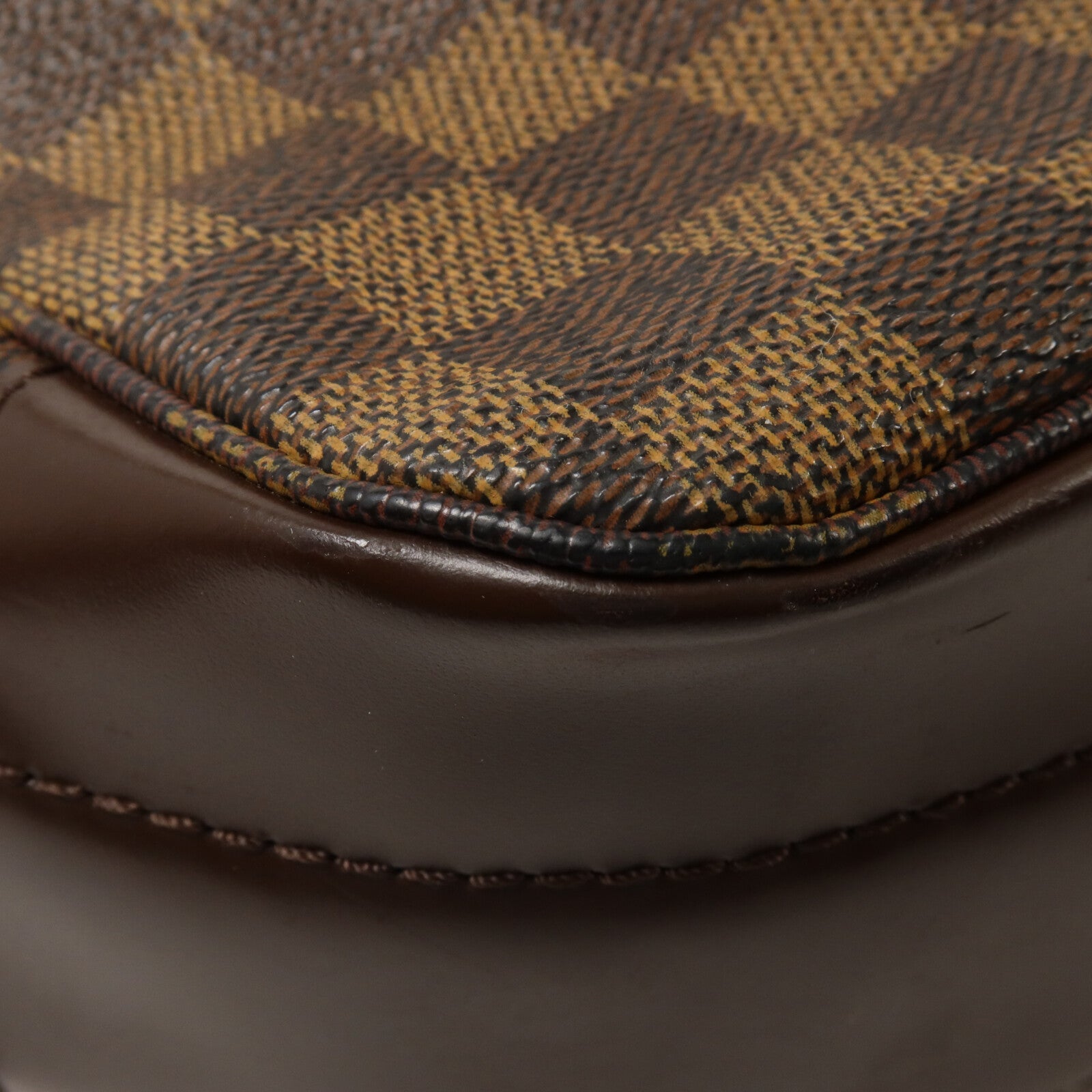 LOUIS VUITTON Damier Bastille肩背袋