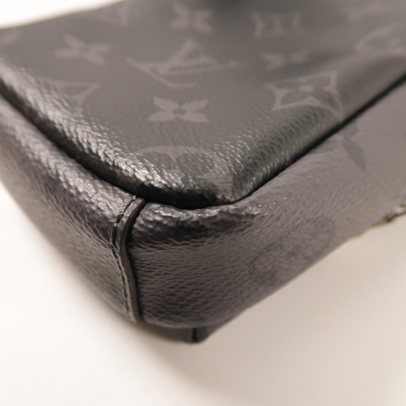 LOUIS VUITTON Monogram Eclipse Double Phone Pouch銀扣肩背袋