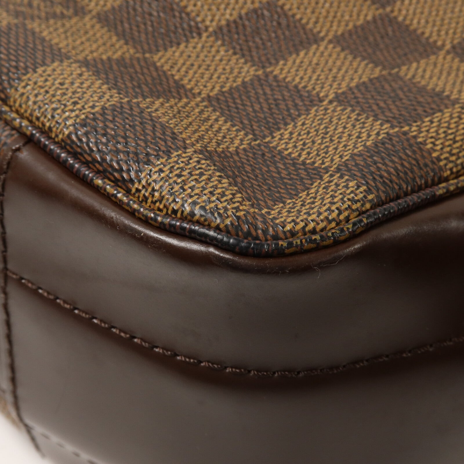 LOUIS VUITTON Damier Bastille肩背袋