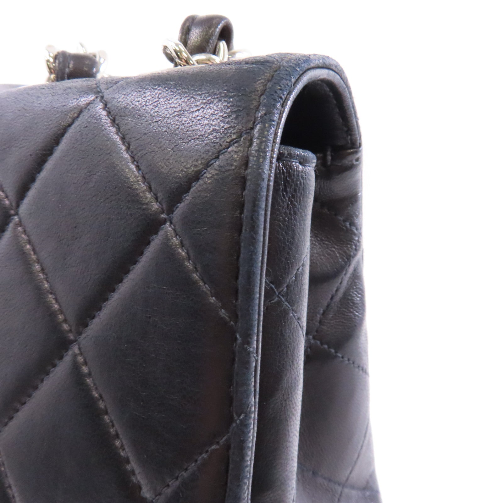 CHANEL 菱格牛皮皮革Classic Bag銀扣鏈帶肩背袋黑色