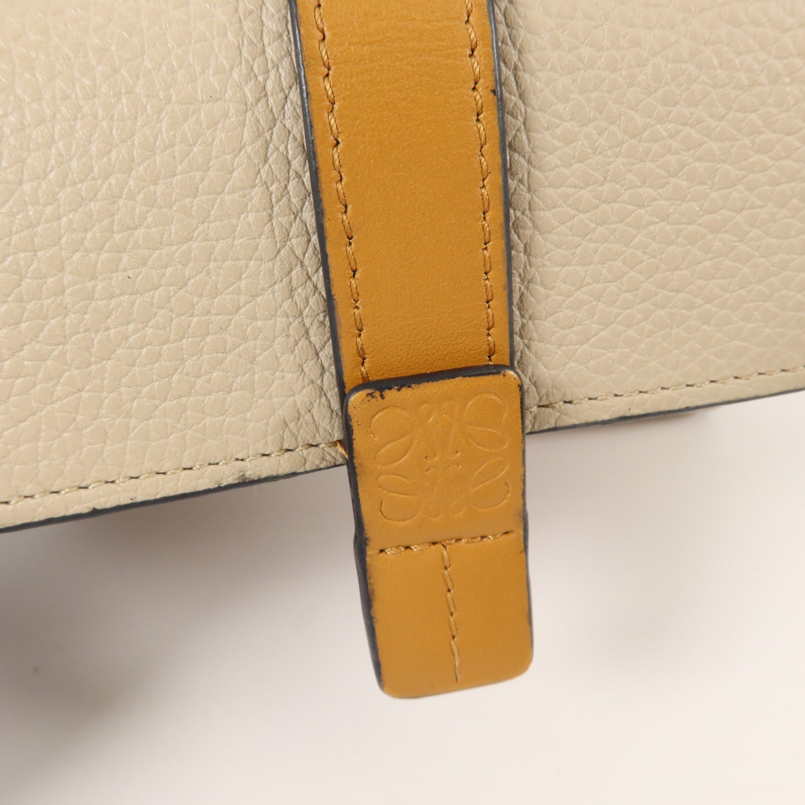 LOEWE 牛皮皮革Small Vertical Wallet錢包