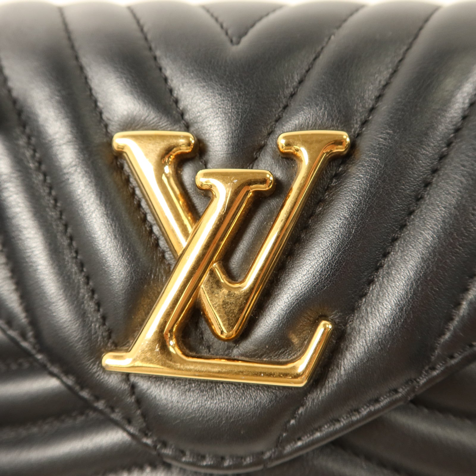 LOUIS VUITTON 牛皮皮革New Wave金扣手挽鏈帶肩背兩用袋