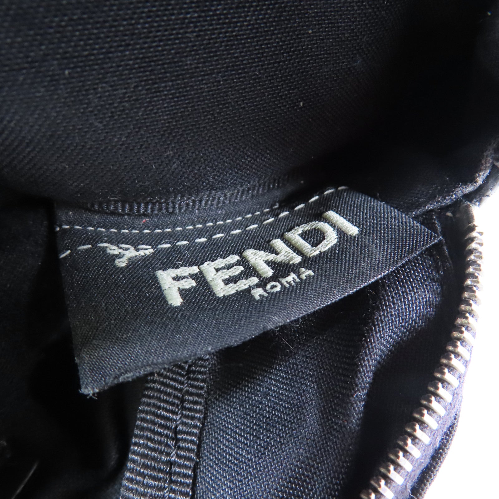 FENDI 牛皮皮革/Fur Monster Micro Backpack掛飾/銀扣零錢包黑色