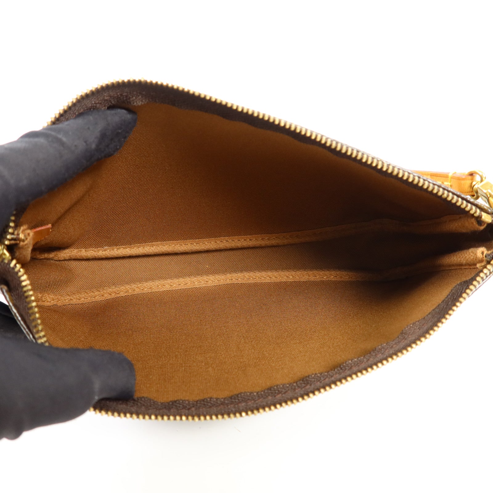 LOUIS VUITTON Monogram Pochette Accessoires金扣手挽袋棕色