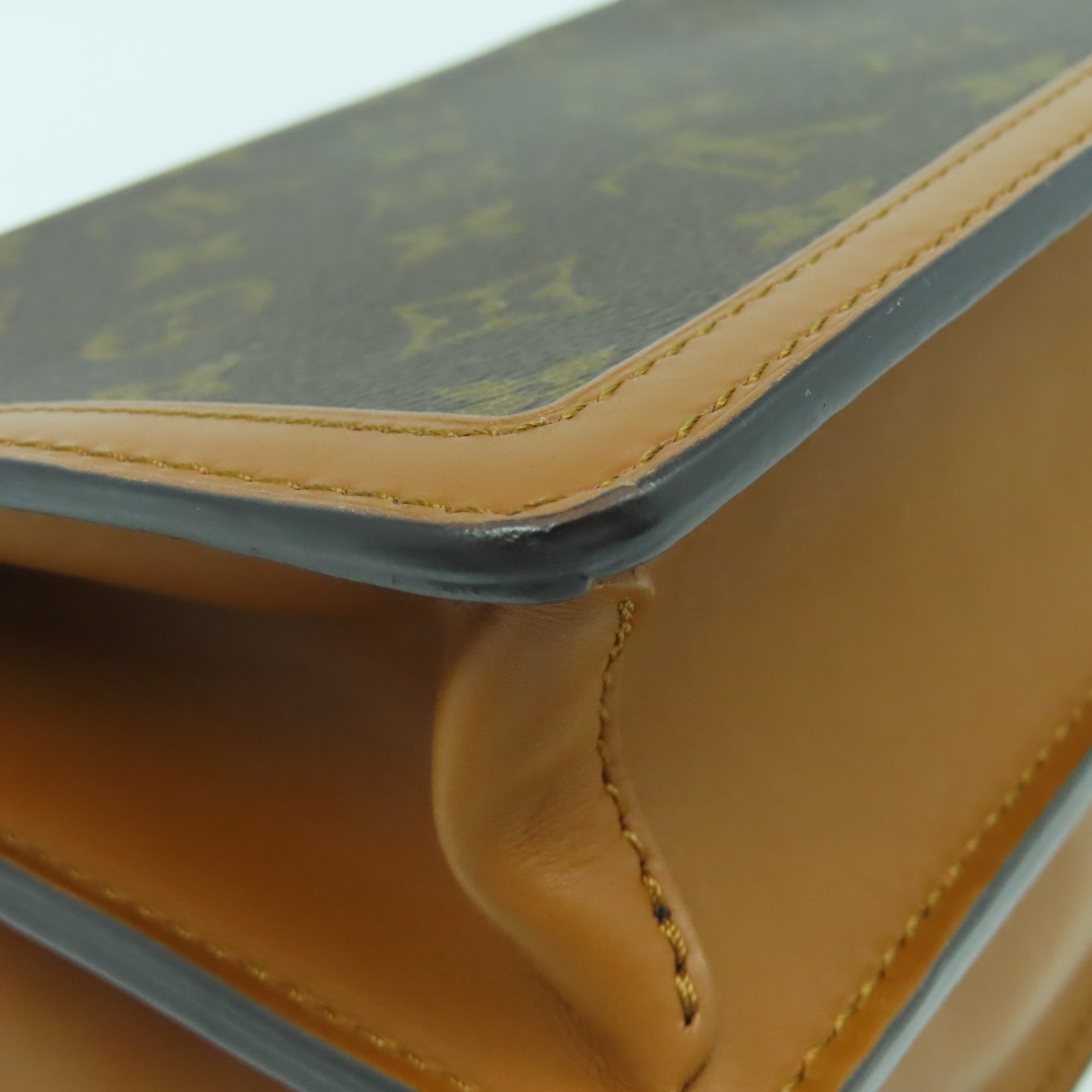 LOUIS VUITTON Monogram Reverse Dauphine MM金扣肩背袋啡色