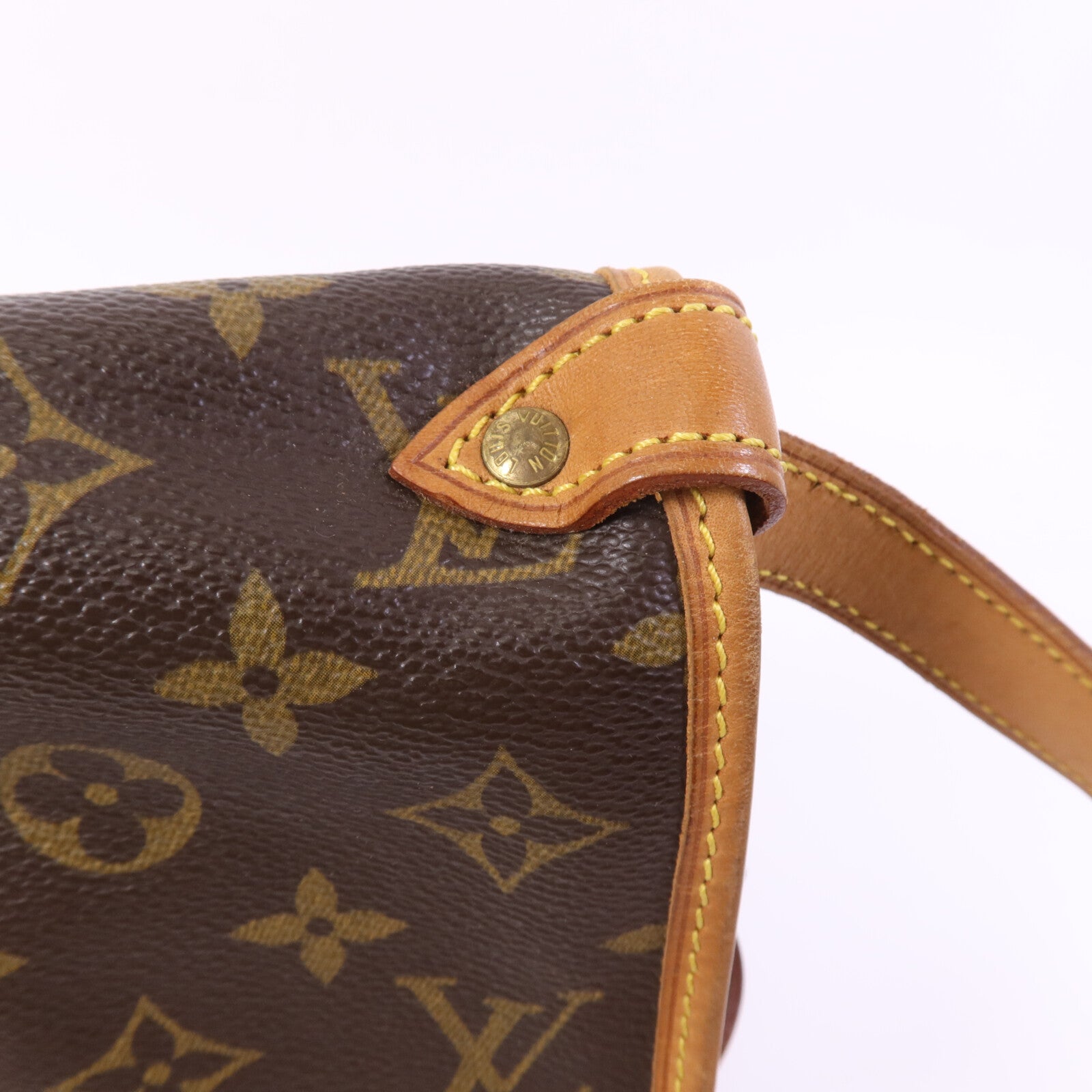 LOUIS VUITTON Monogram Saumur 30金扣肩背袋