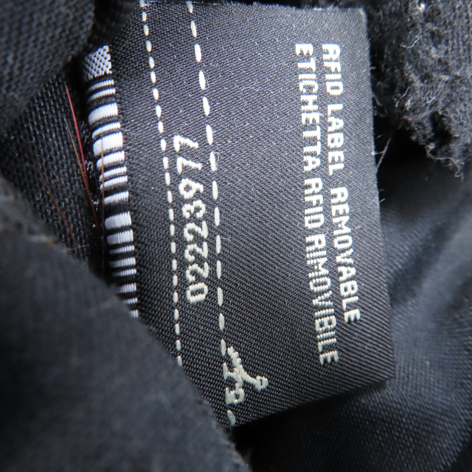 FENDI 牛皮皮革/Fur Monster Micro Backpack掛飾/銀扣零錢包黑色