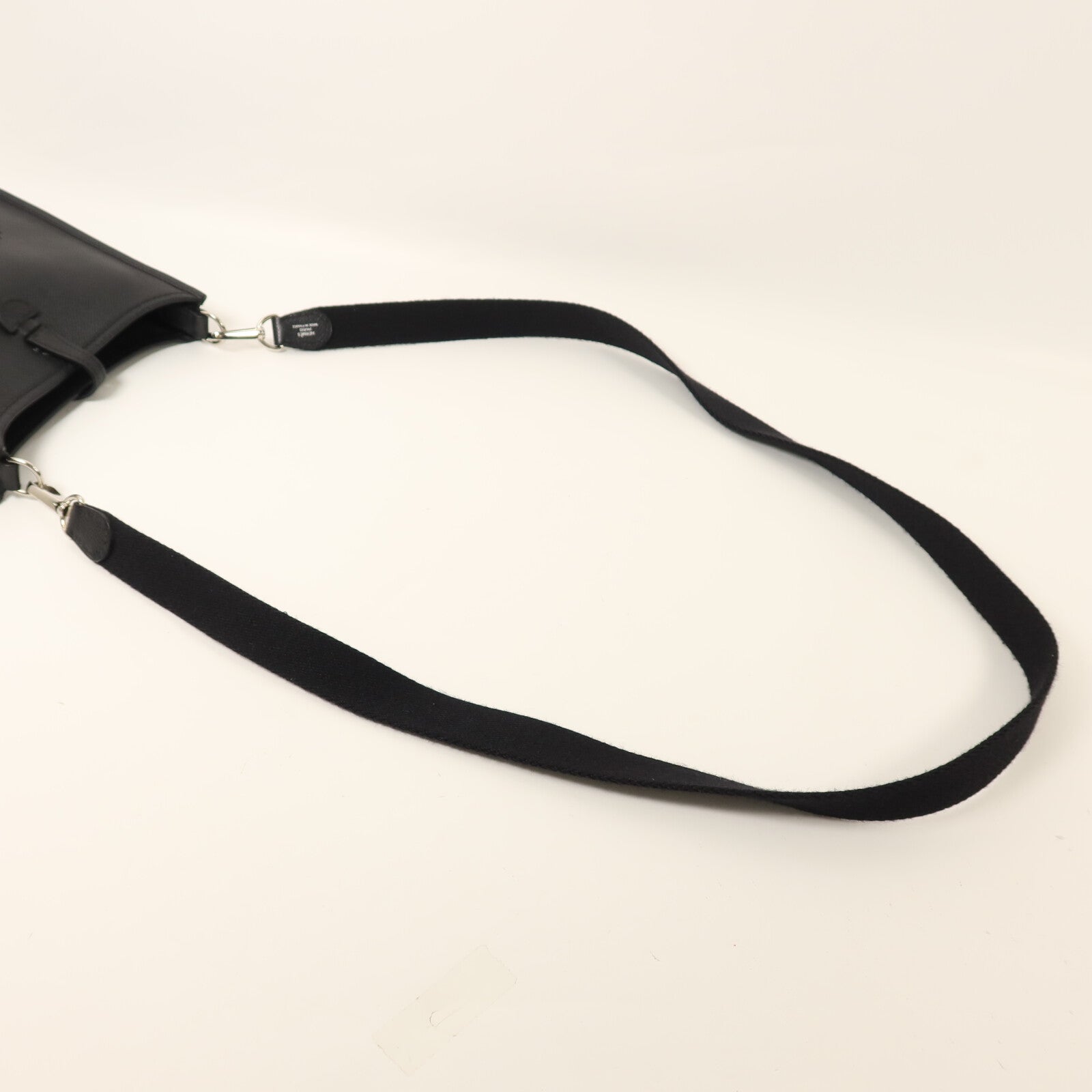 HERMES Epsom皮革Evelyne TPM銀扣肩背袋Noir