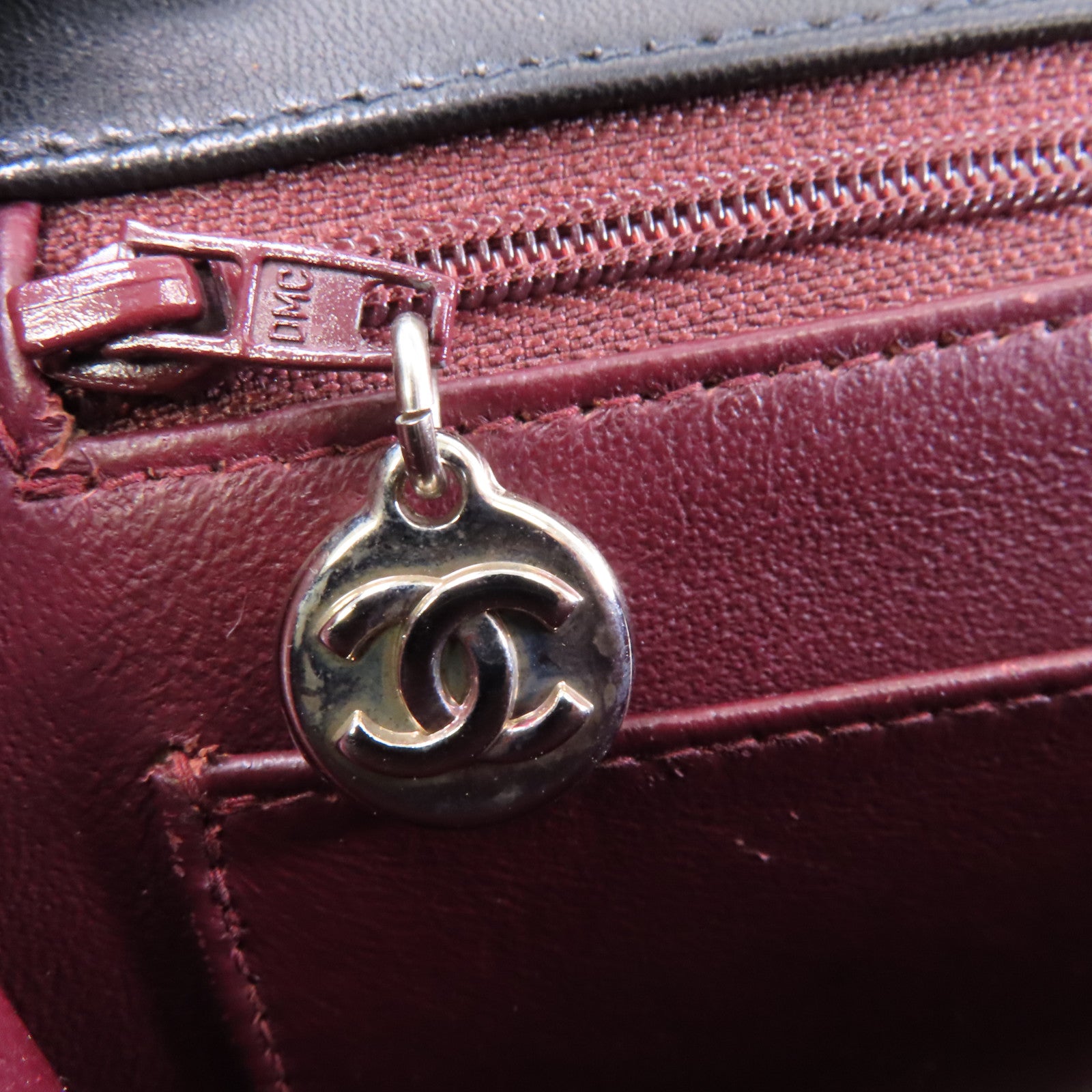 CHANEL 菱格牛皮皮革Classic Bag銀扣鏈帶肩背袋黑色