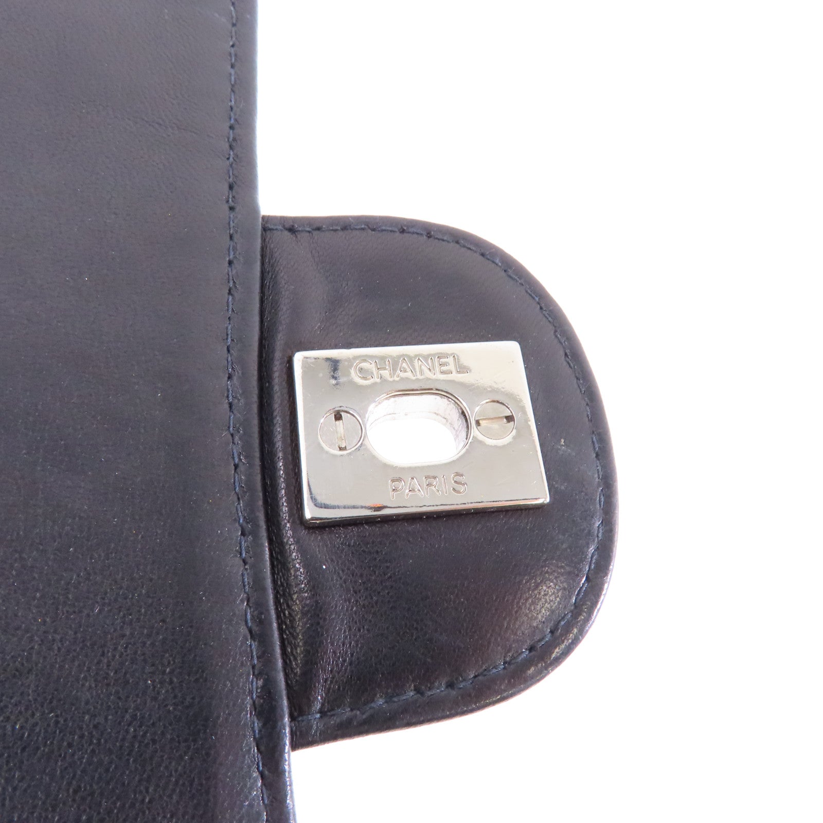 CHANEL 菱格牛皮皮革Classic Bag銀扣鏈帶肩背袋黑色