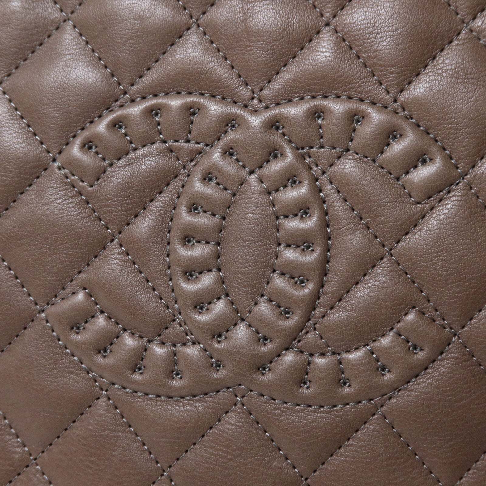 CHANEL 牛皮皮革Chain Shoulder鏈帶肩背袋