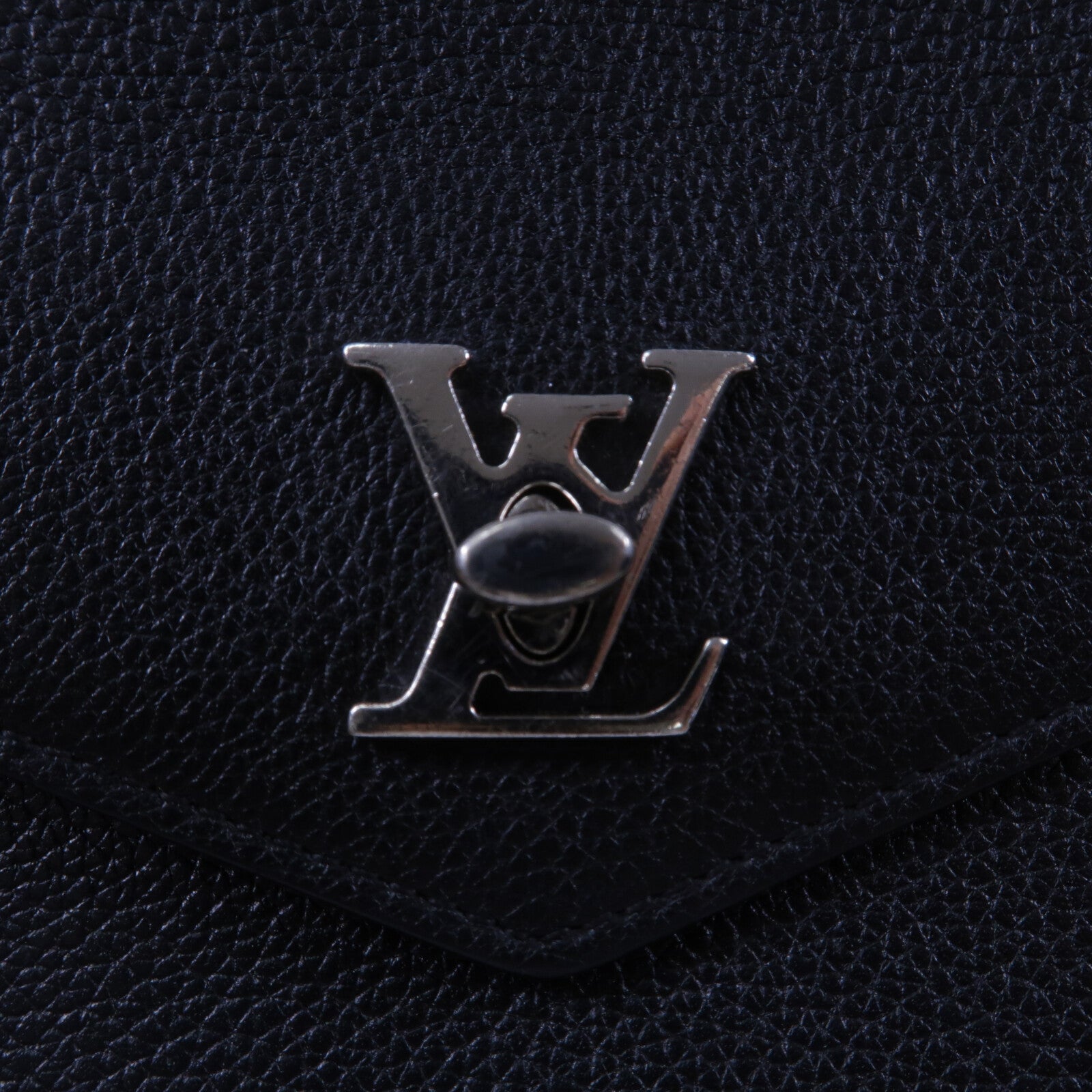 LOUIS VUITTON 牛皮皮革Mylockme鏈帶肩背袋