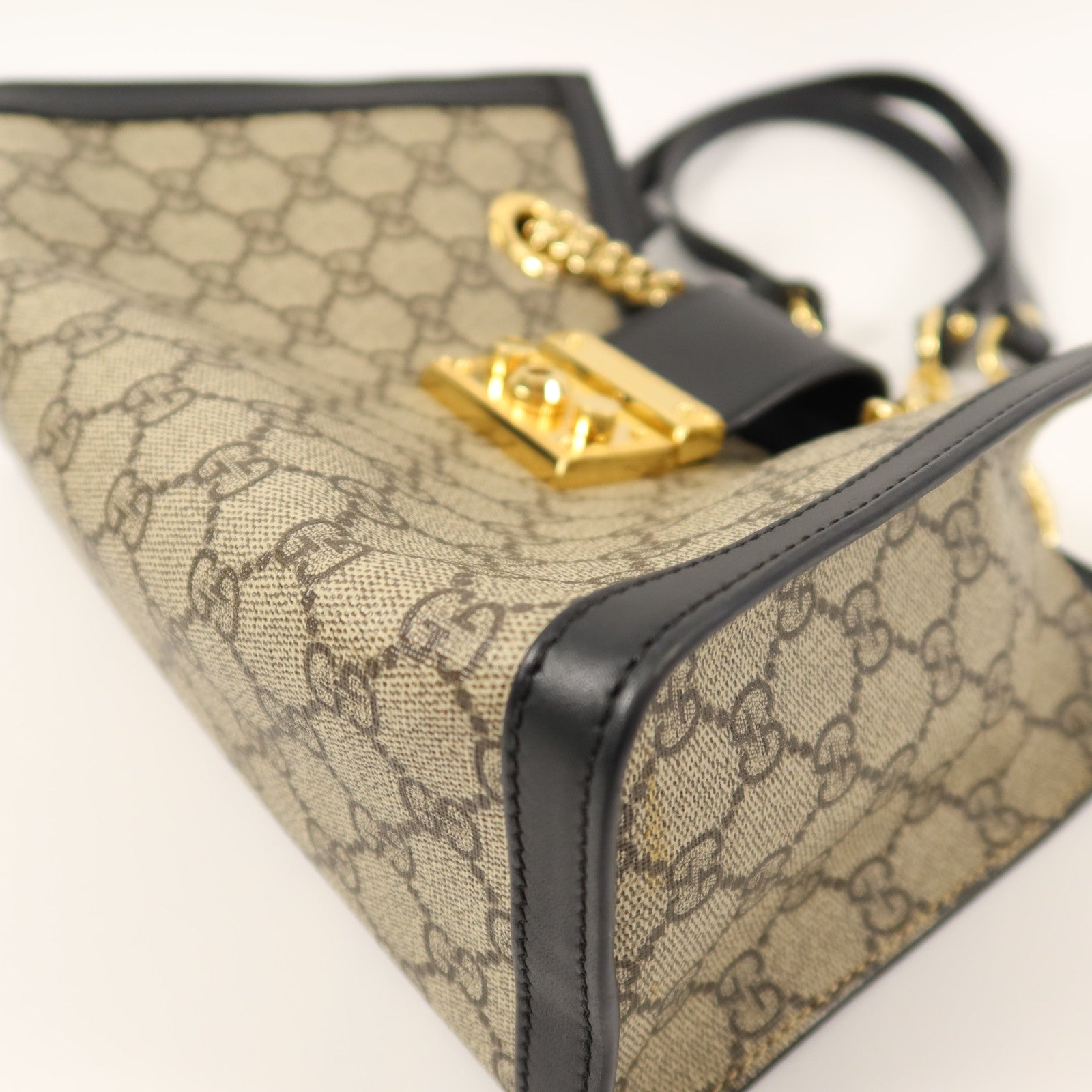 GUCCI 塗層帆布Padlock Small鏈帶肩背袋