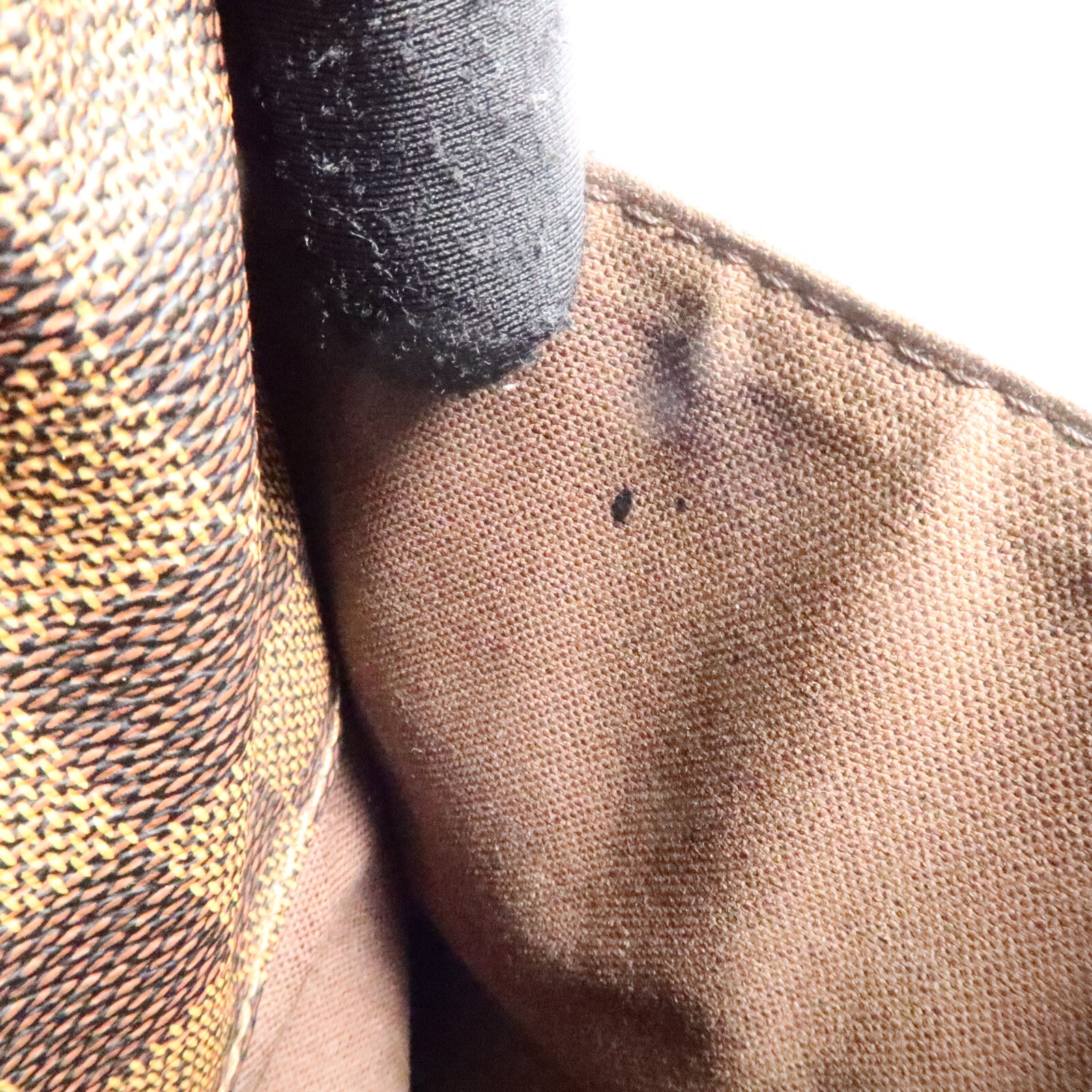 LOUIS VUITTON Damier Trotteur金扣肩背袋