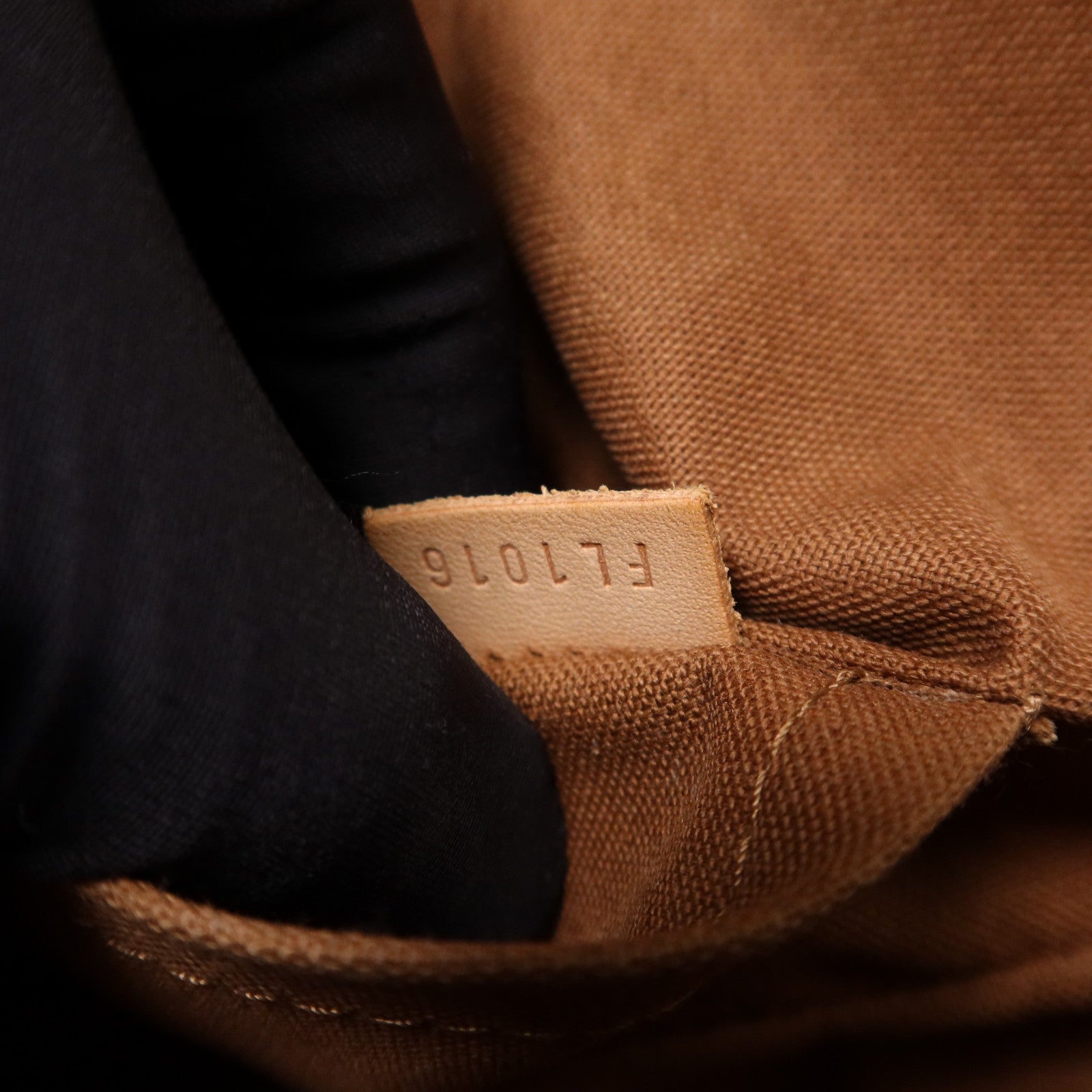 LOUIS VUITTON Monogram Lockit金扣手挽袋