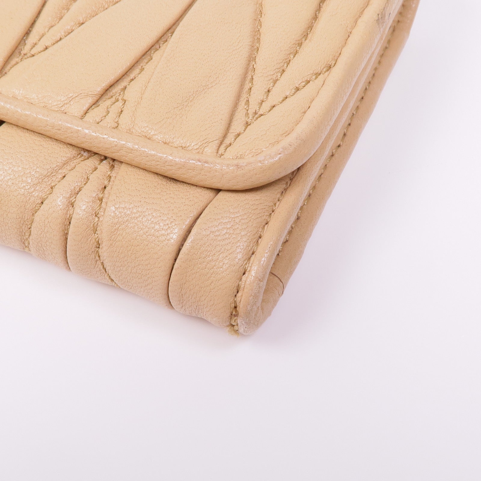 Miu Miu Nappa皮革Matelasse Long Wallet金扣長錢包