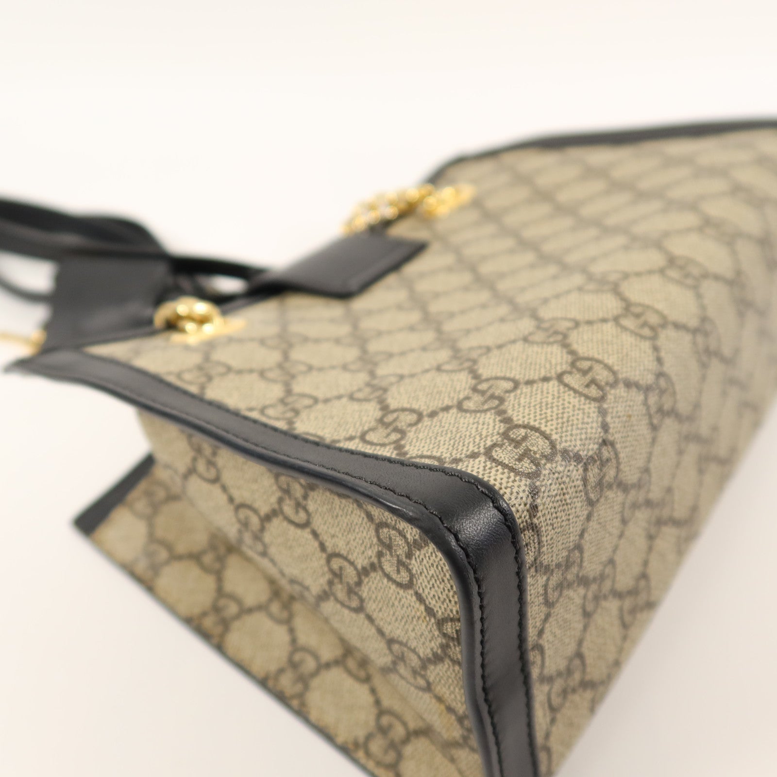 GUCCI 塗層帆布Padlock Small鏈帶肩背袋