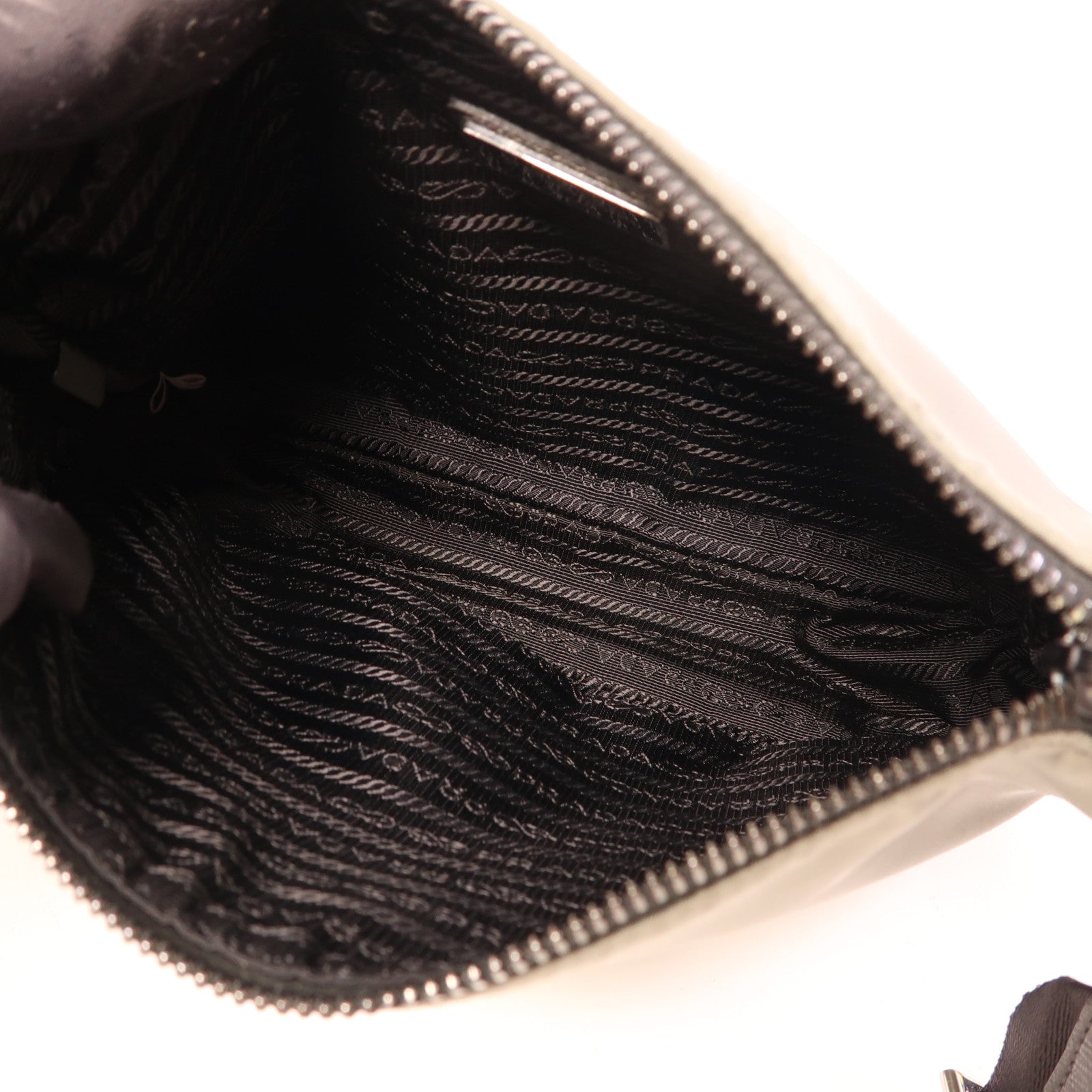 PRADA 尼龍Shoulder Bag銀扣肩背袋