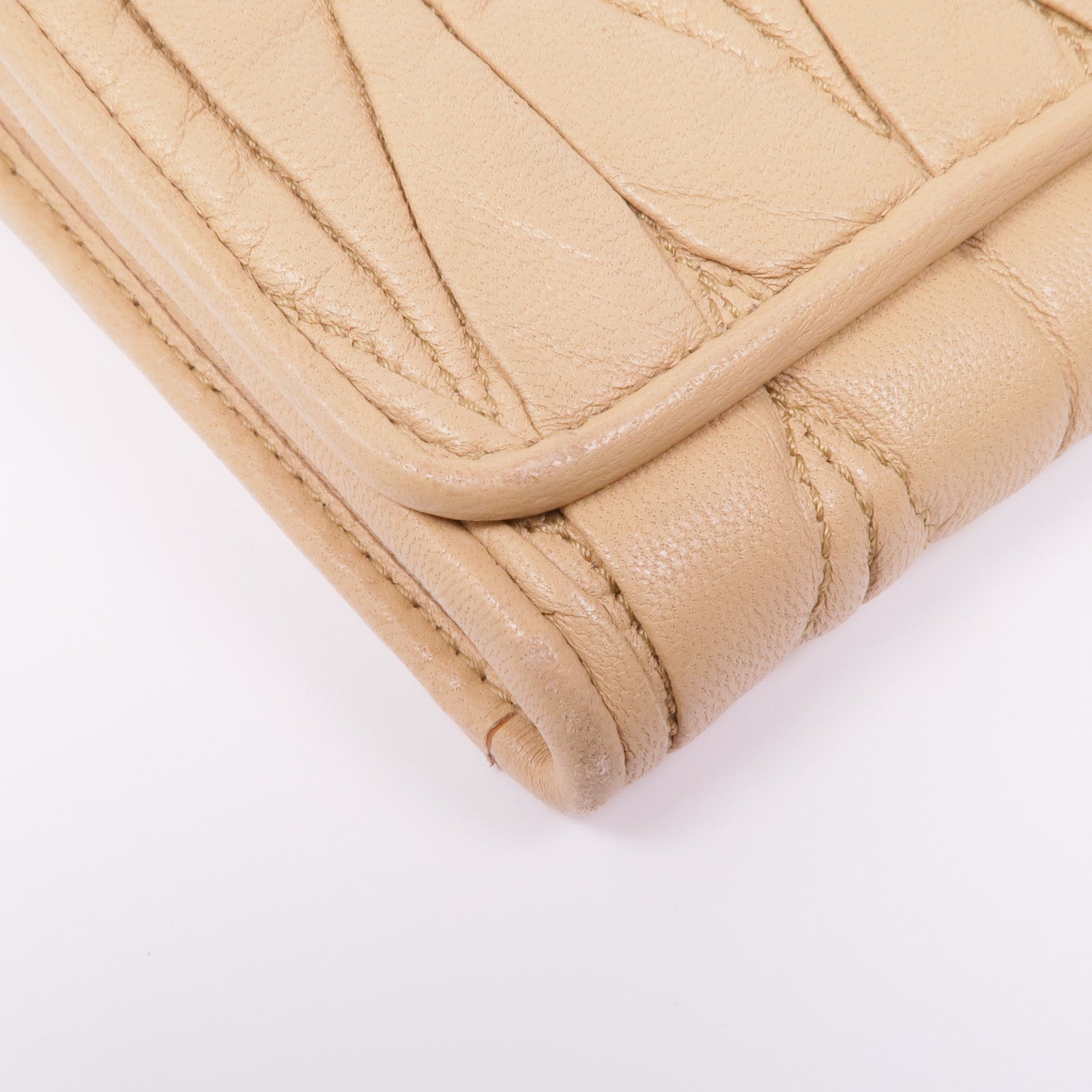 Miu Miu Nappa皮革Matelasse Long Wallet金扣長錢包