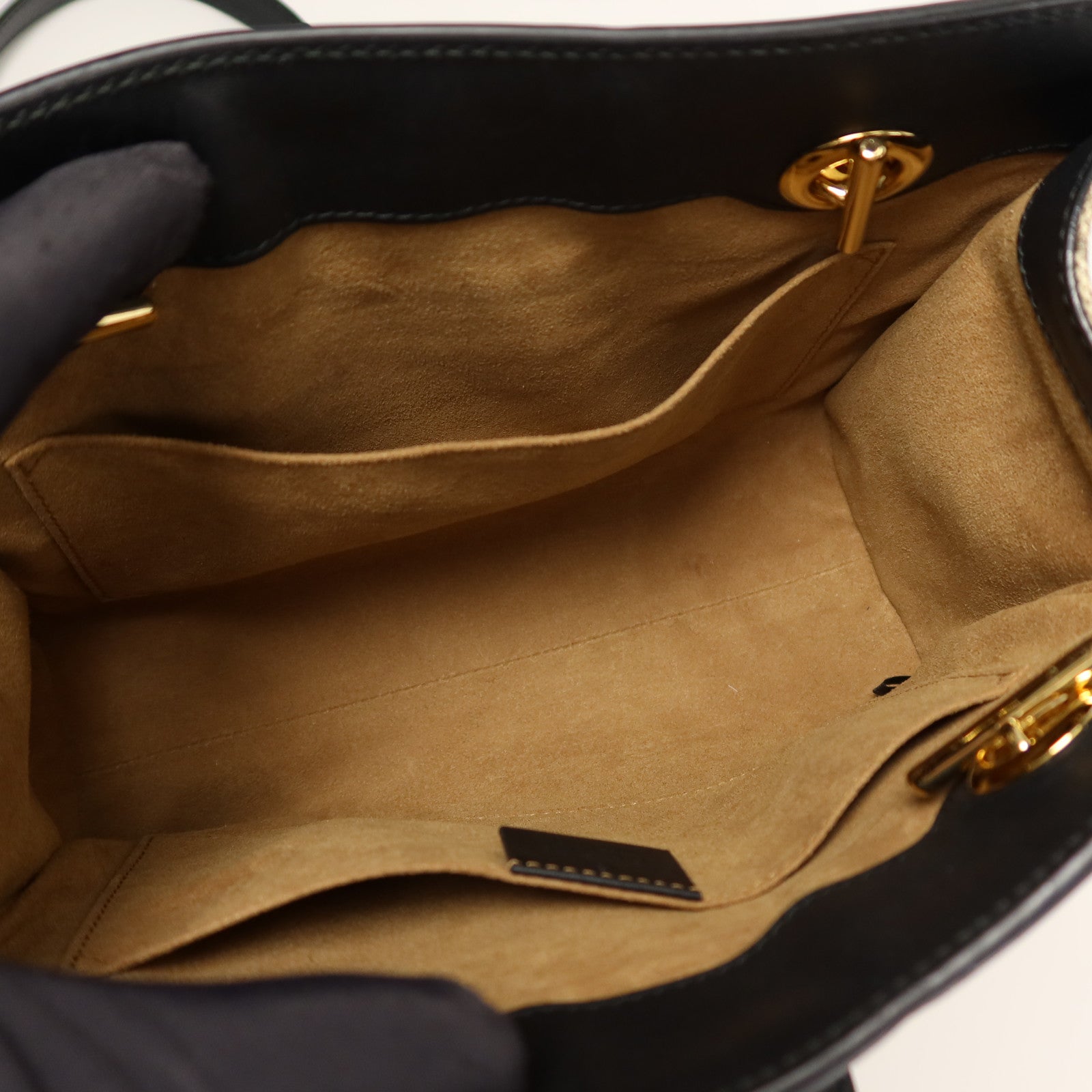 GUCCI 塗層帆布Padlock Small鏈帶肩背袋