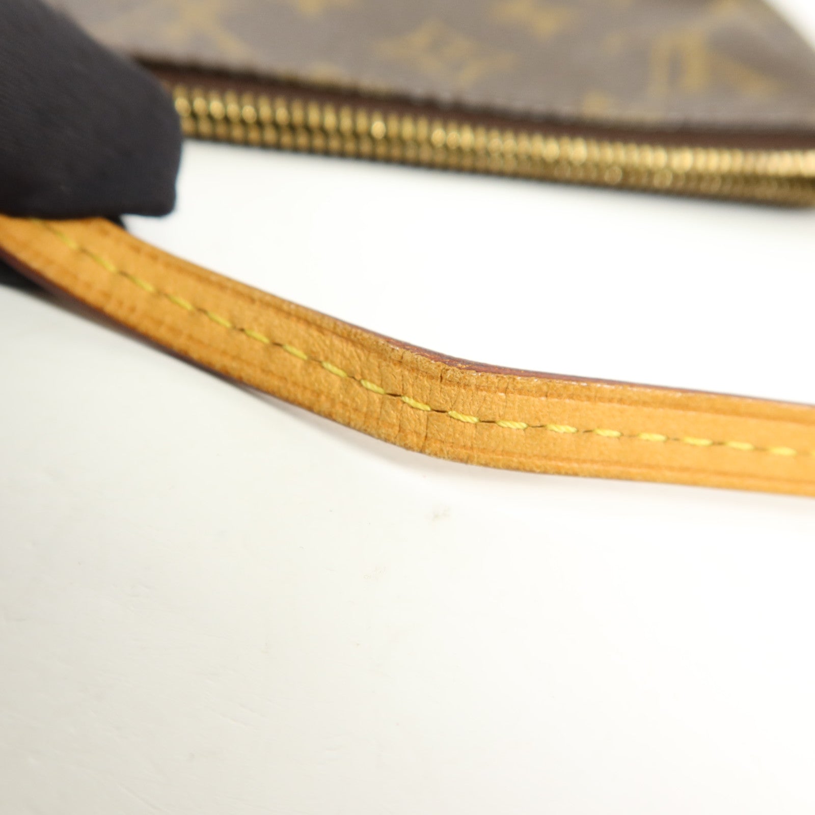 LOUIS VUITTON Monogram Pochette Accessoires金扣手挽袋棕色