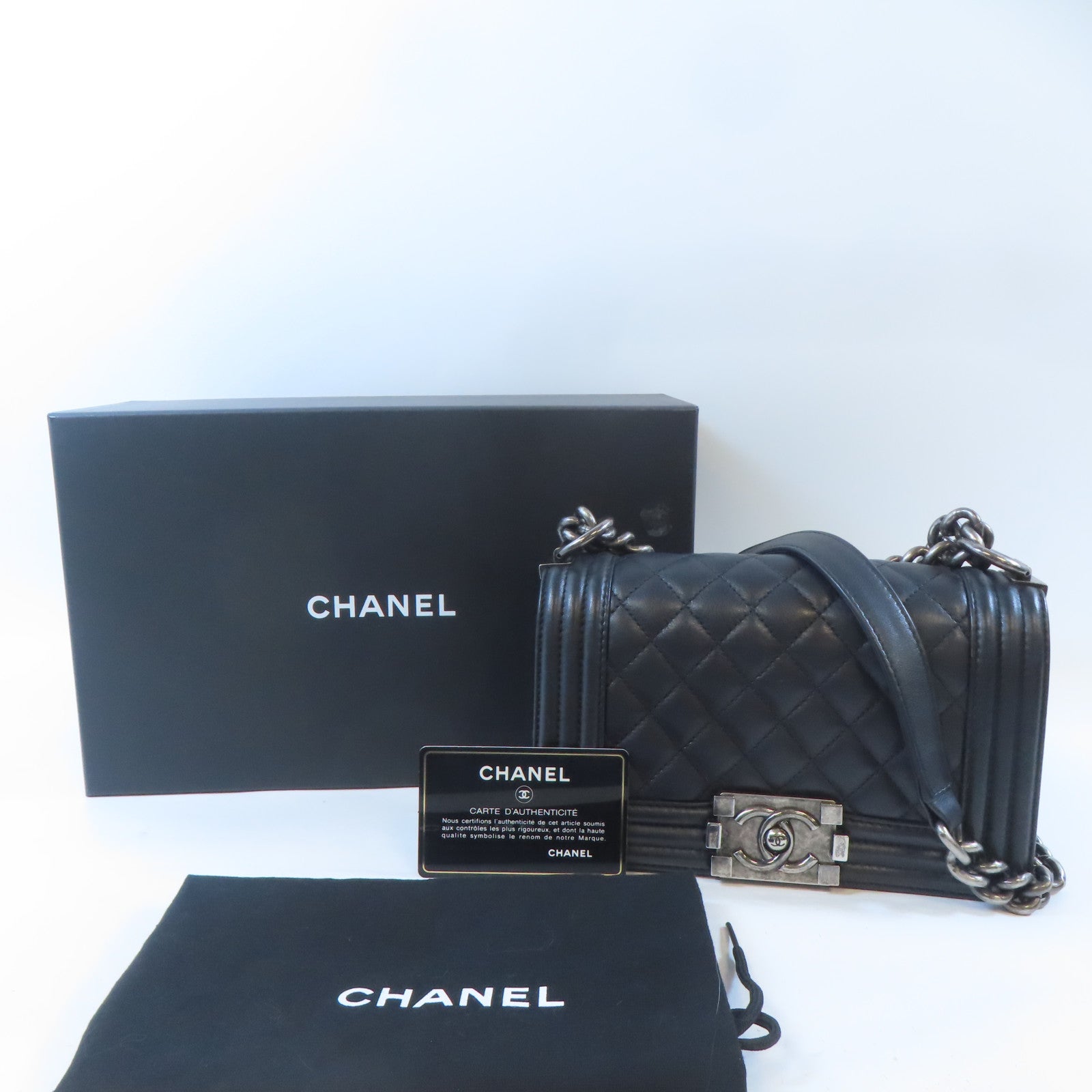 CHANEL 羊皮皮革Boy Chanel鏈帶肩背袋黑色