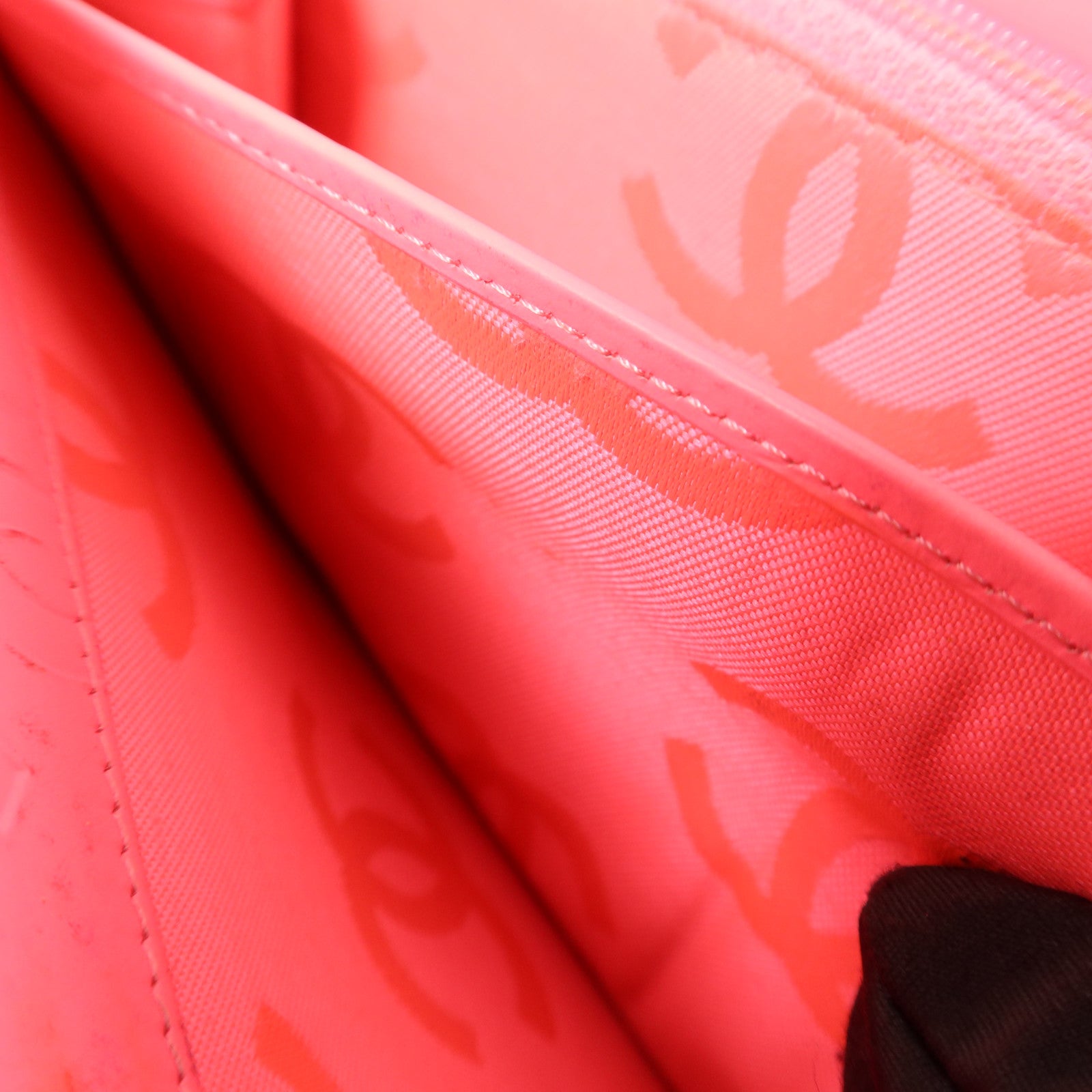CHANEL 牛皮皮革Cambon Long Round Wallet銀扣長錢包