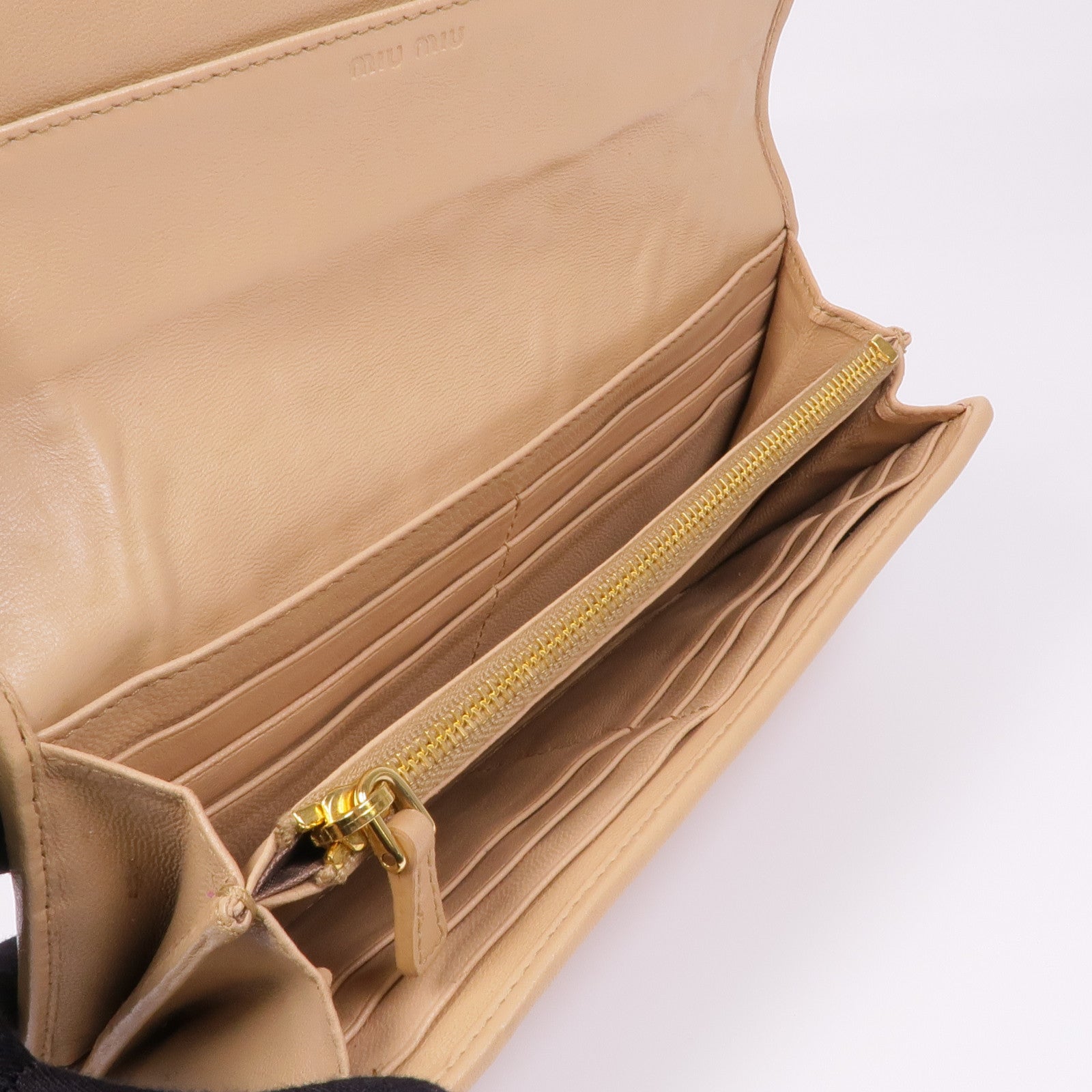 Miu Miu Nappa皮革Matelasse Long Wallet金扣長錢包