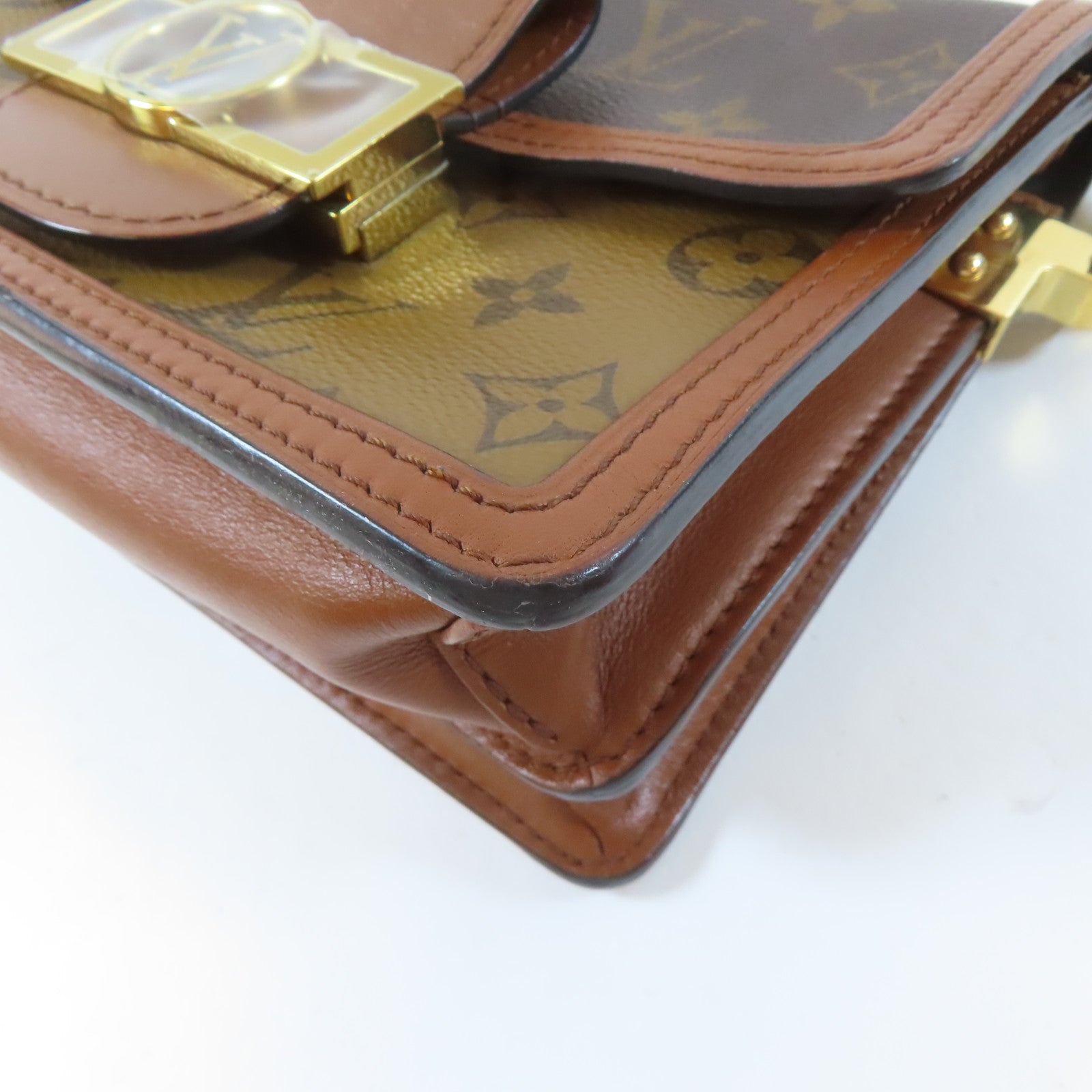 LOUIS VUITTON Monogram Reverse Dauphine金扣肩背袋啡色