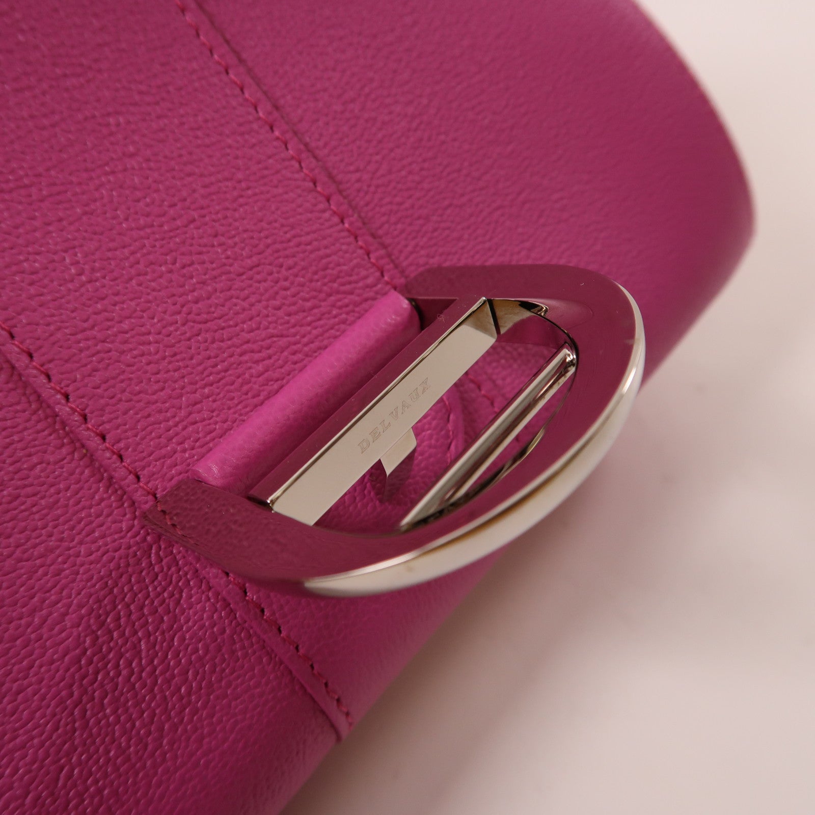 Delvaux 牛皮皮革Briliant Mini銀扣手挽肩背兩用袋