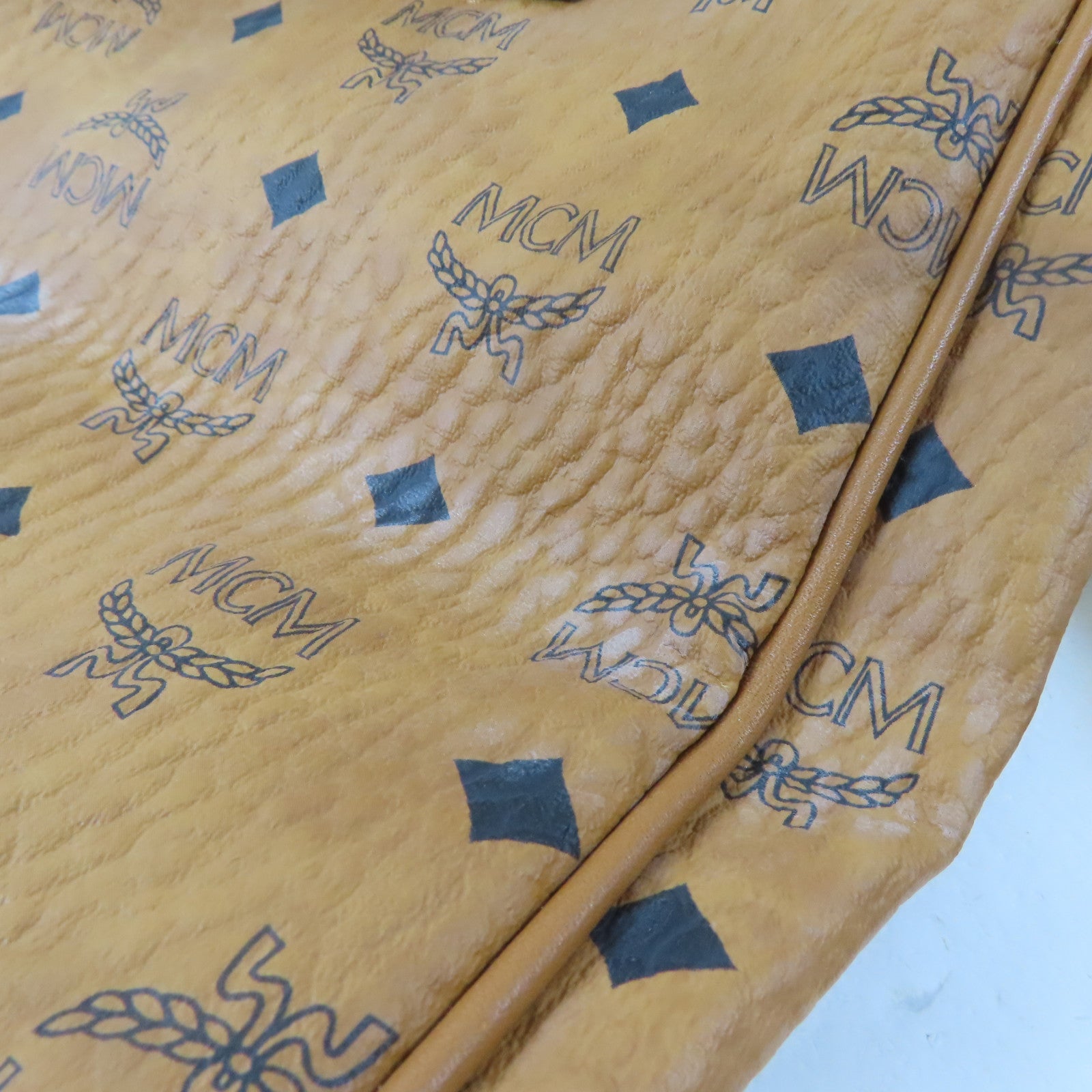 MCM 皮革Tote Bag金扣手挽袋啡色