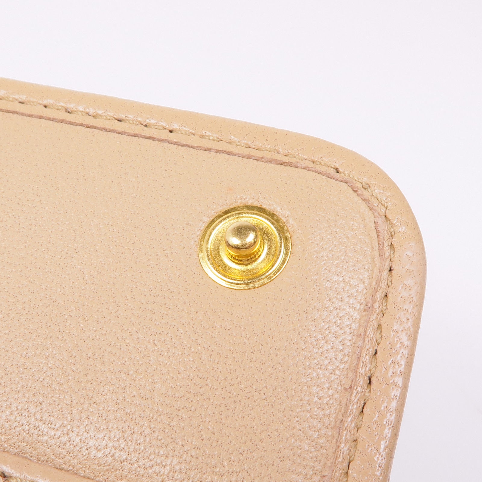 Miu Miu Nappa皮革Matelasse Long Wallet金扣長錢包