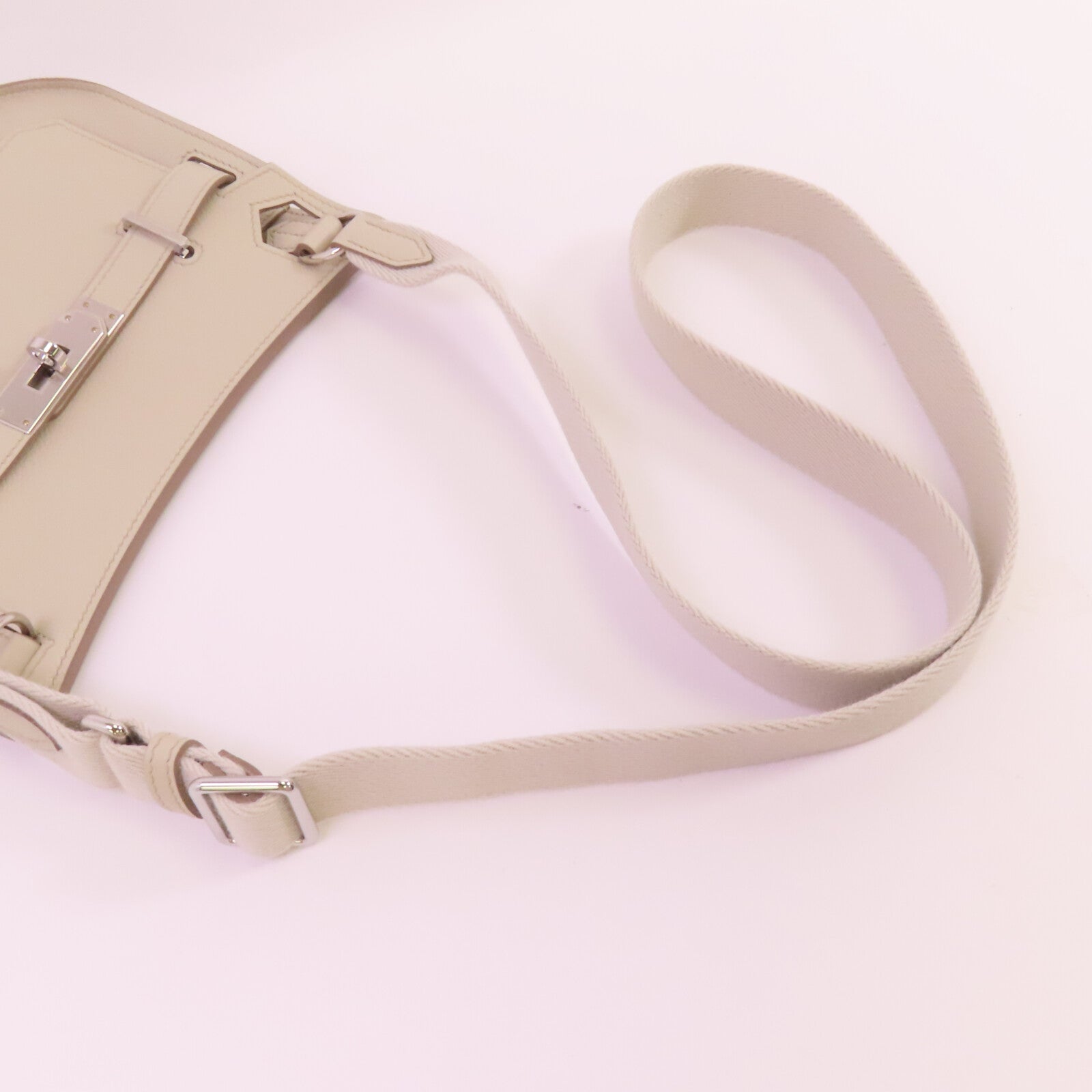 HERMES Togo皮革Mini Jypsiere銀扣肩背袋Beton