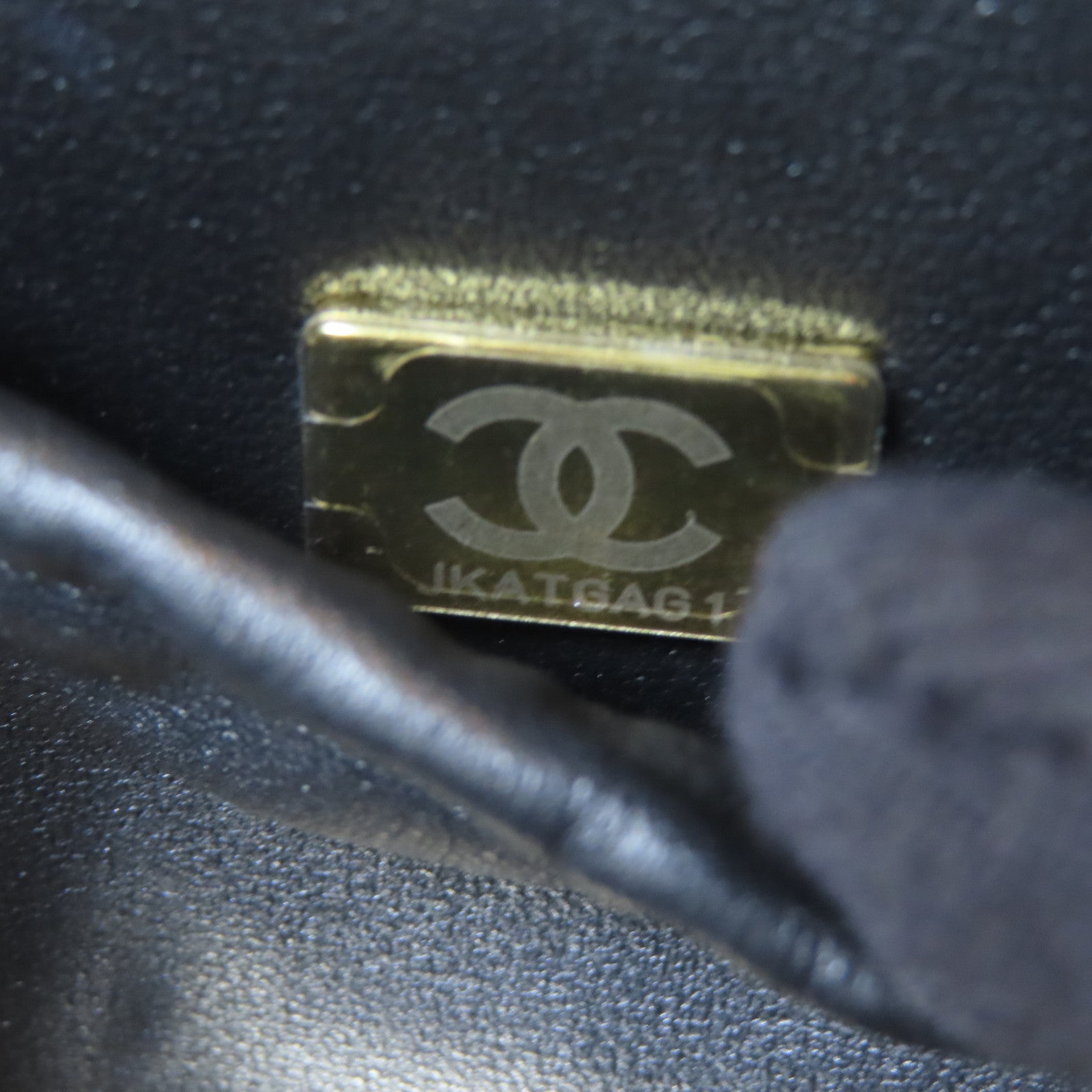 CHANEL 【激減優惠】菱格牛皮皮革/金屬/水晶/PVC Evening Bag金扣肩背袋黑色/金色