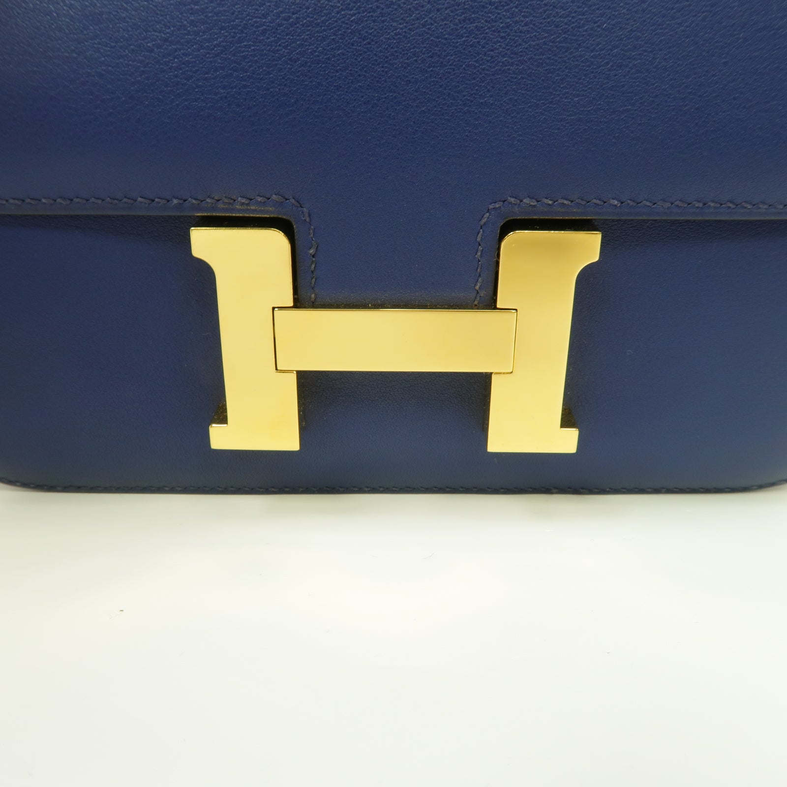 HERMES 【激減優惠】Swift皮革Constance Mini金扣肩背袋Bleu Saphir/藍寶石色