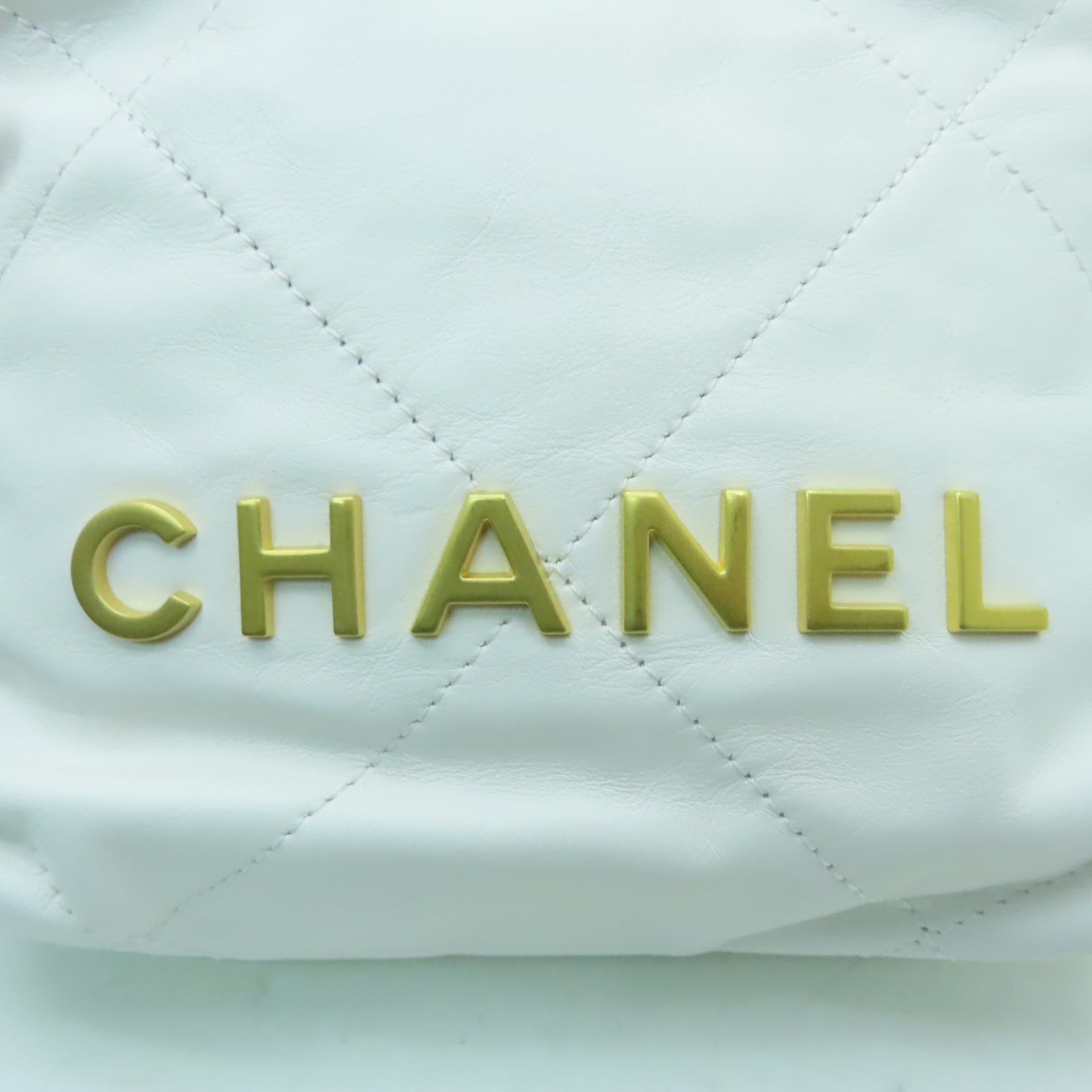CHANEL 【激減優惠】菱格牛皮皮革22 Mini金扣鏈帶手挽肩背兩用袋白色