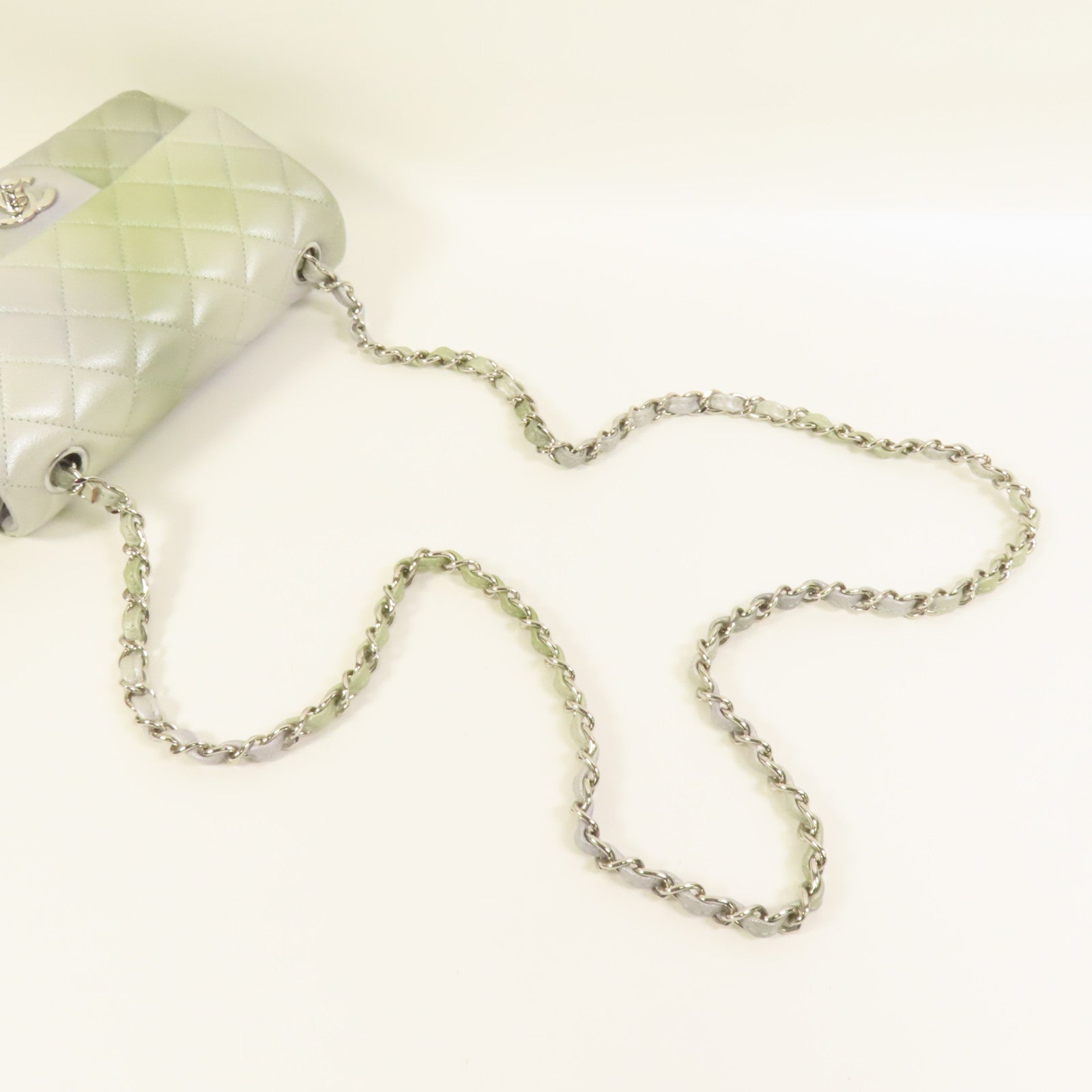 CHANEL 【激減優惠】牛皮皮革Classic 20銀扣鏈帶肩背袋