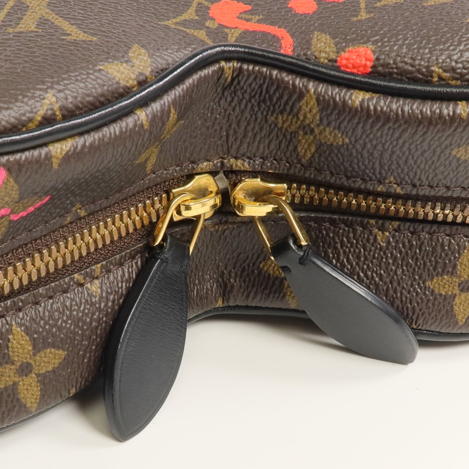 LOUIS VUITTON Monogram Sac Coeur Fall In Love金扣肩背袋棕色
