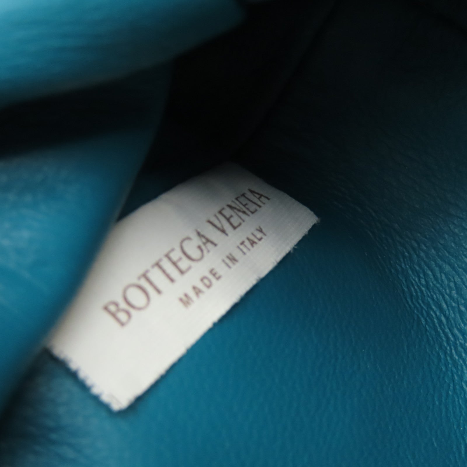 BOTTEGA VENETA **【激減優惠】漆皮皮革Mini Pouch Bag肩背袋湖水綠色