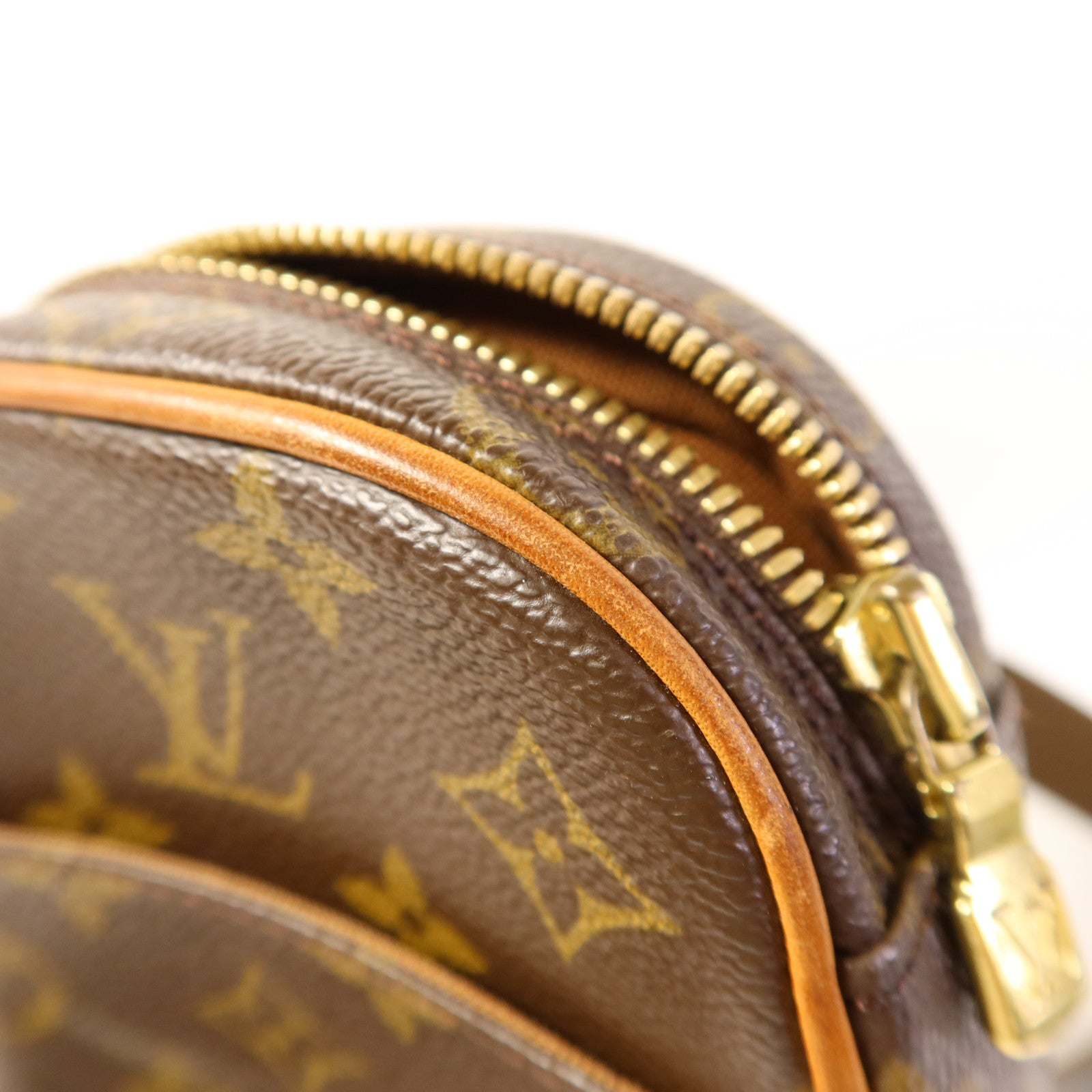 LOUIS VUITTON Monogram Pochette Gange金扣肩背袋