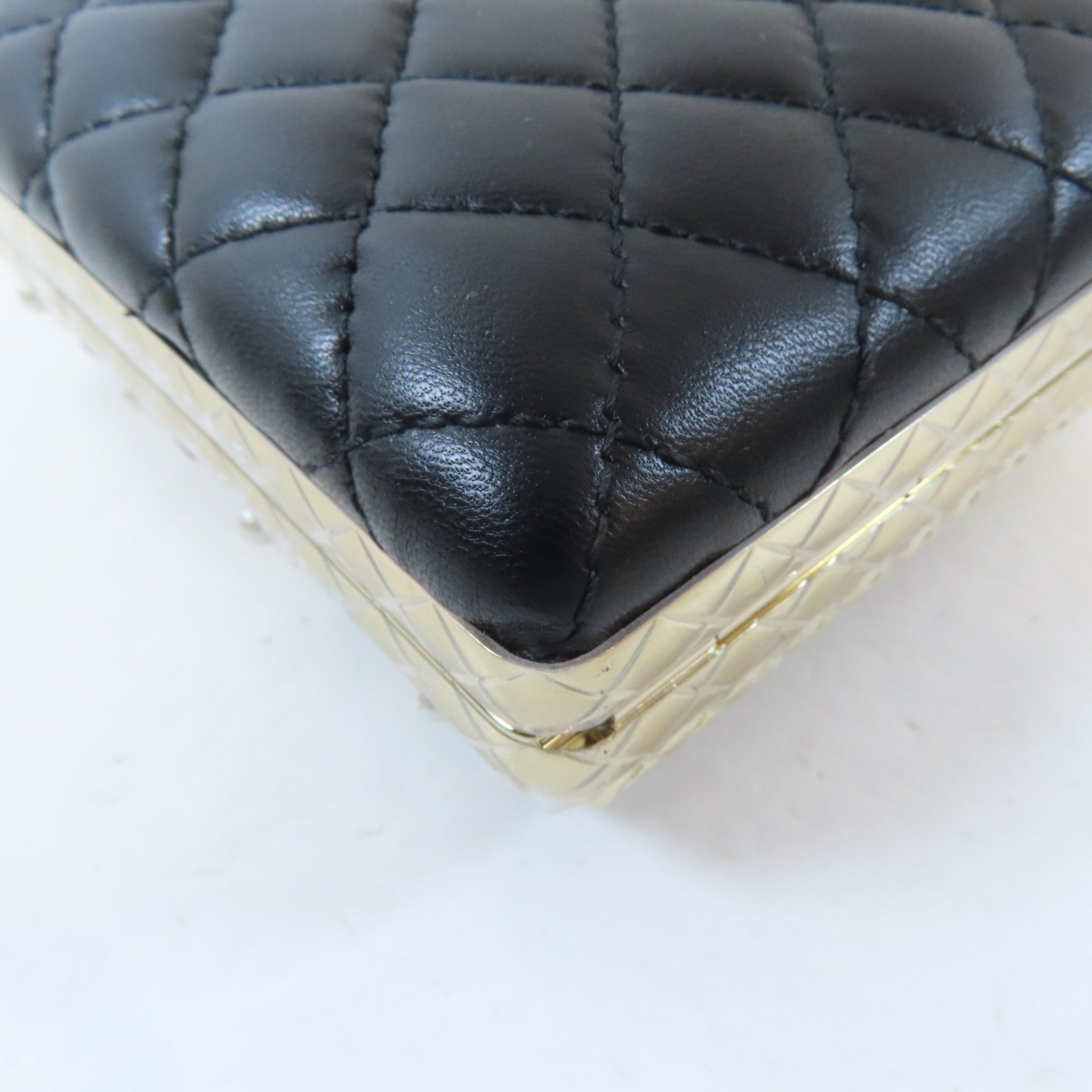 CHANEL 【激減優惠】菱格牛皮皮革/金屬/水晶/PVC Evening Bag金扣肩背袋黑色/金色