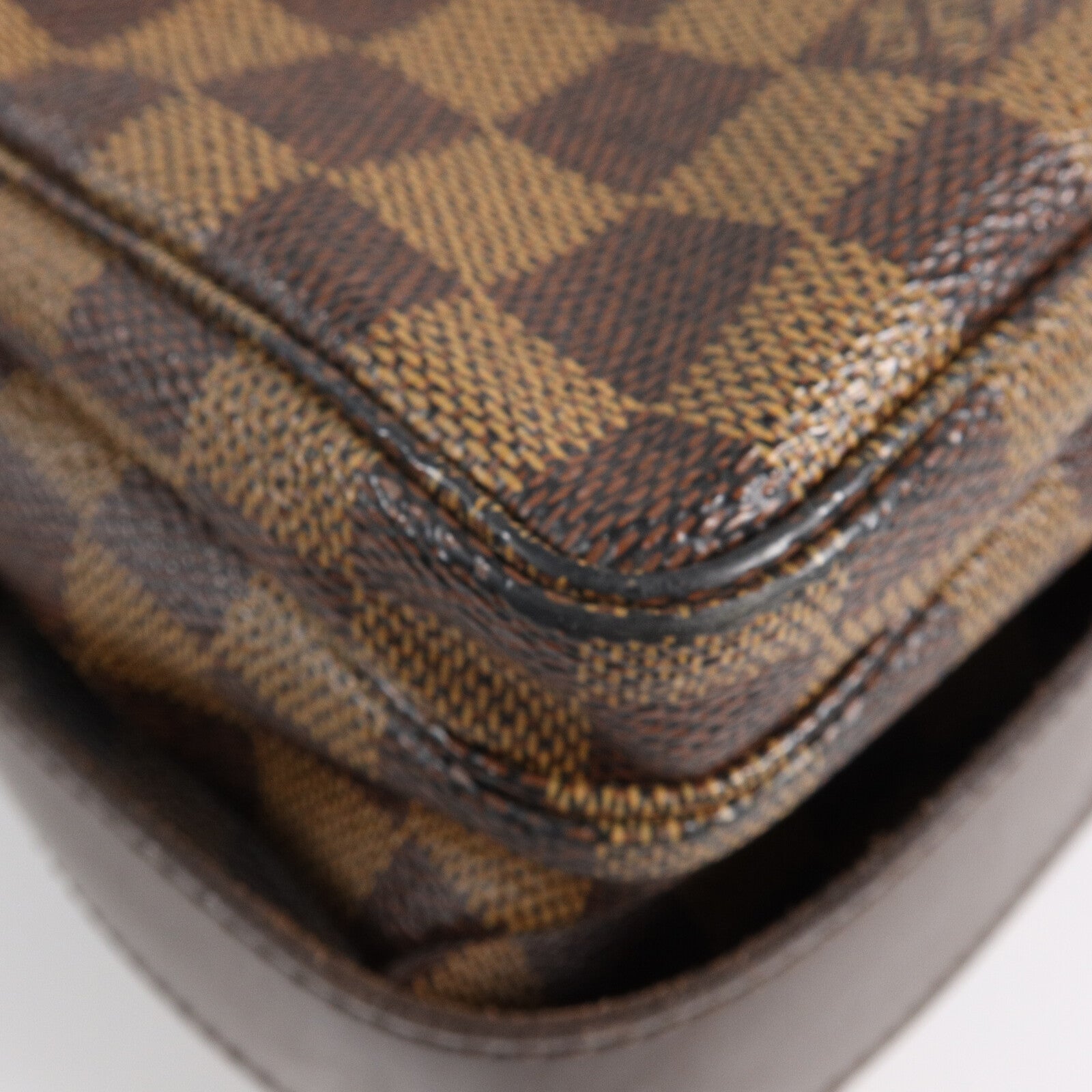 LOUIS VUITTON Damier Naviglio肩背袋