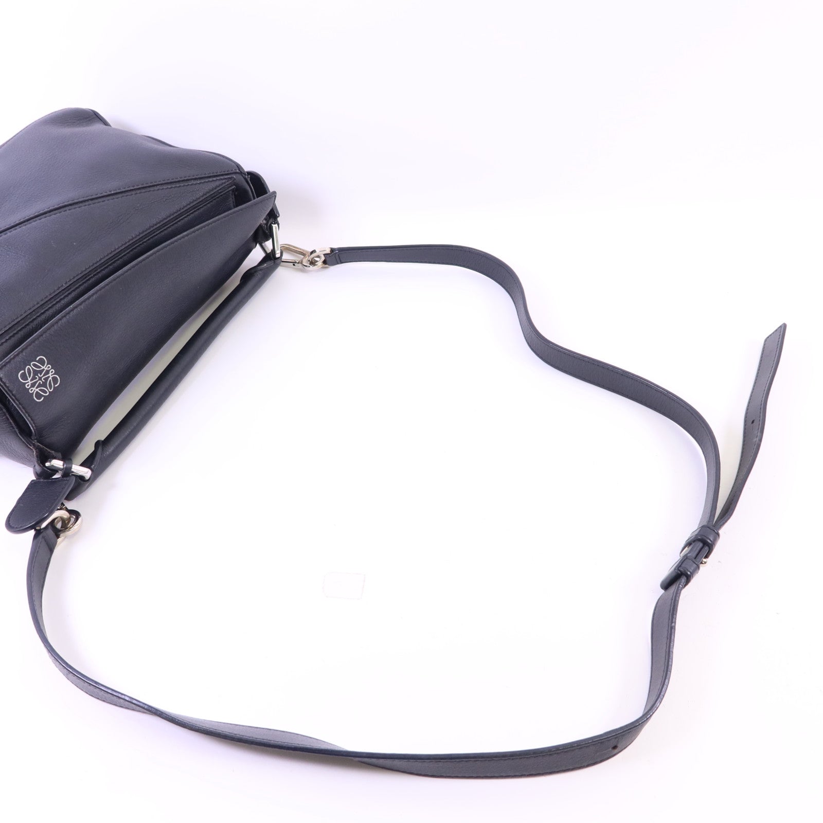 LOEWE 牛皮皮革Puzzle Small銀扣手挽肩背兩用袋