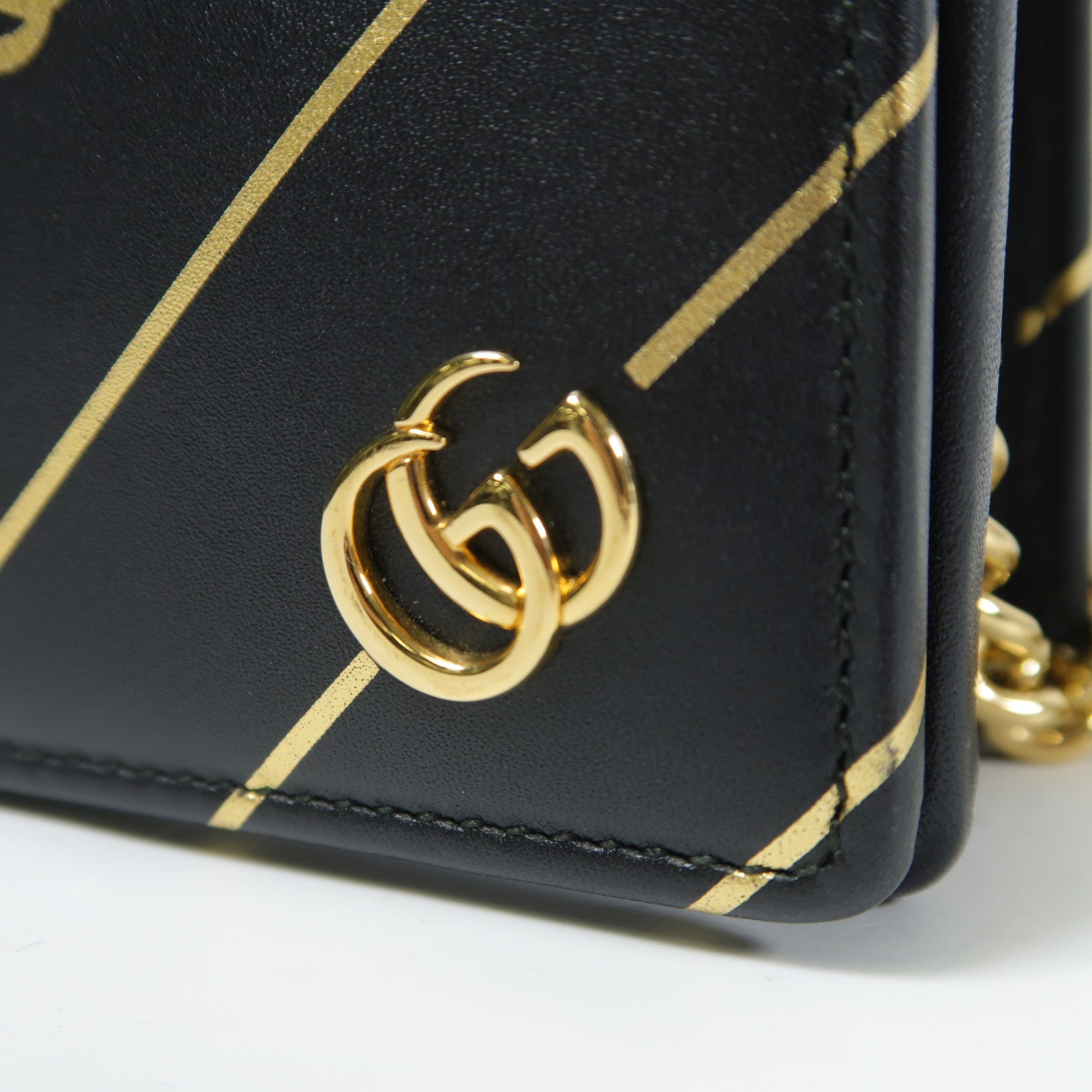 GUCCI GG GHW Chain Shoulder Bag Calfskin Leather Black