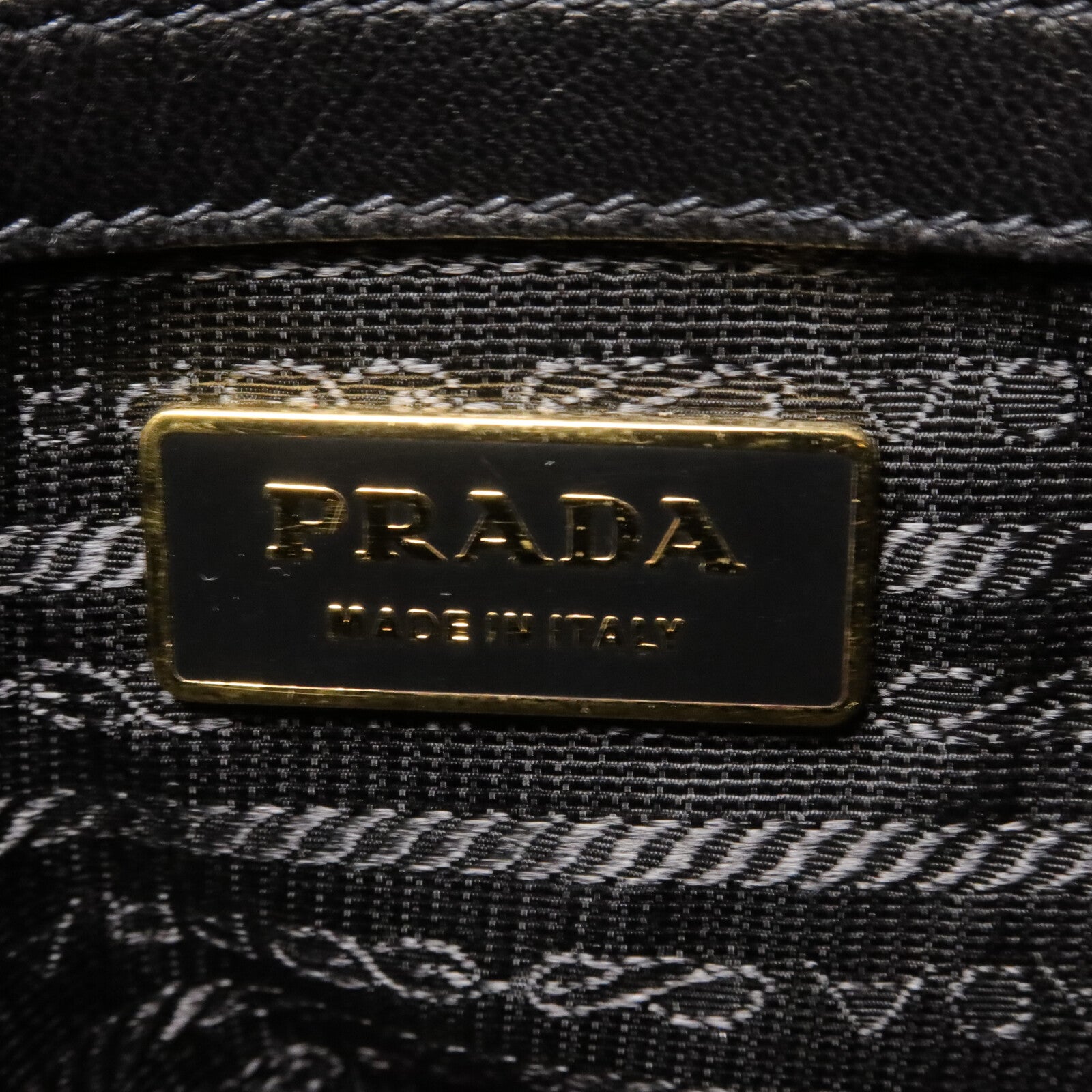 PRADA 牛皮皮革Gaufre Messenger Bag肩背袋