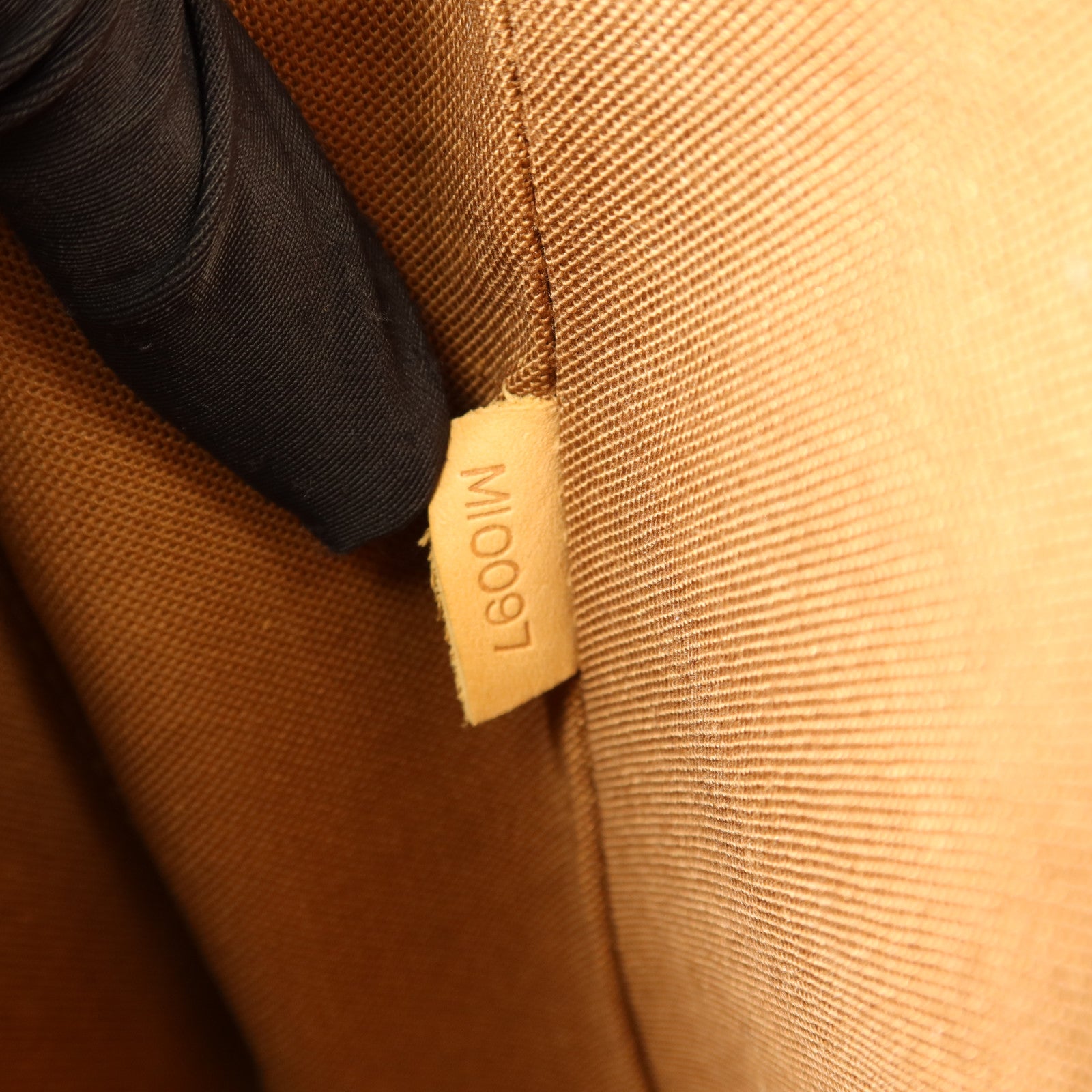 LOUIS VUITTON Monogram Bosphore金扣肩背袋