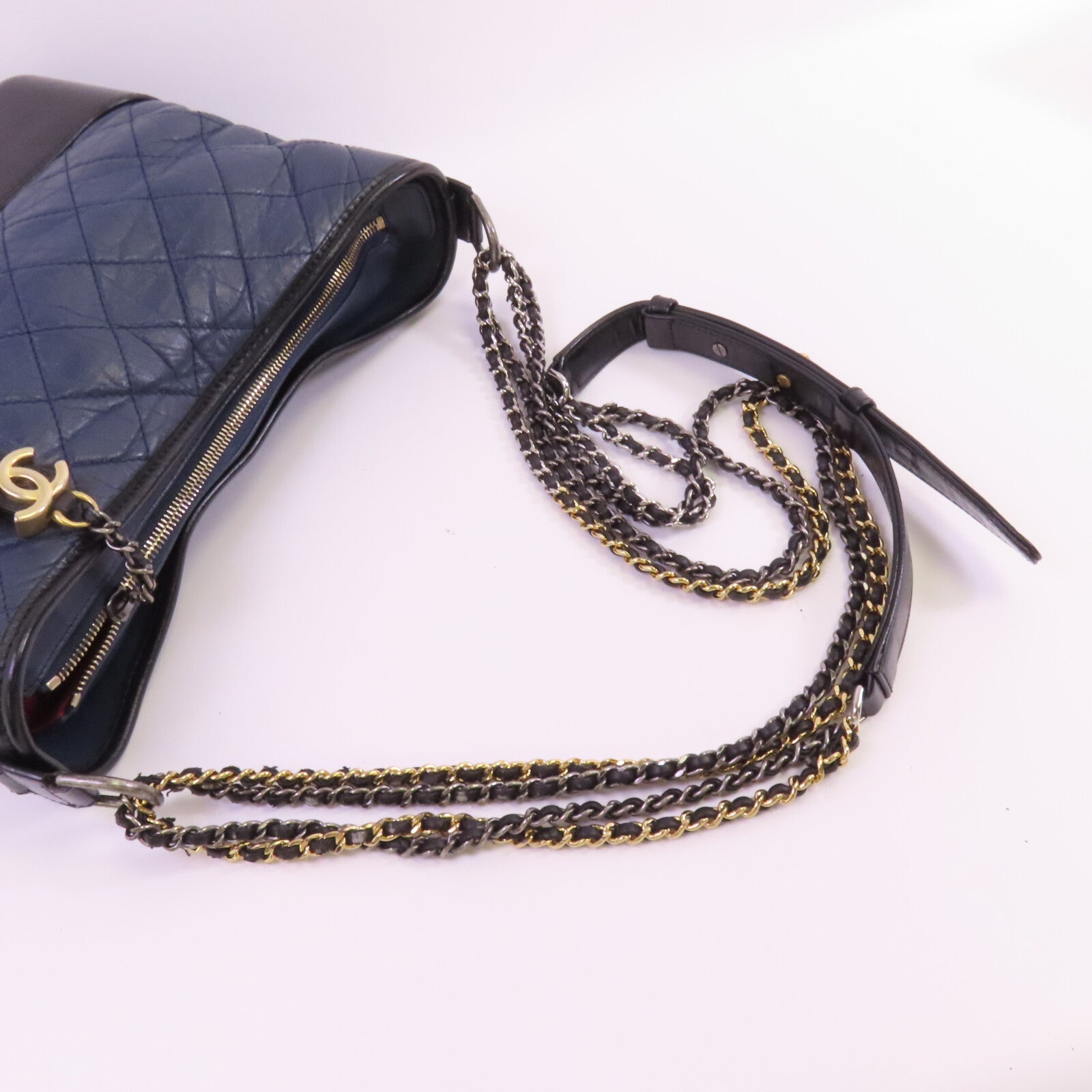 CHANEL 牛皮皮革Gabrielle Medium銀扣鏈帶肩背袋